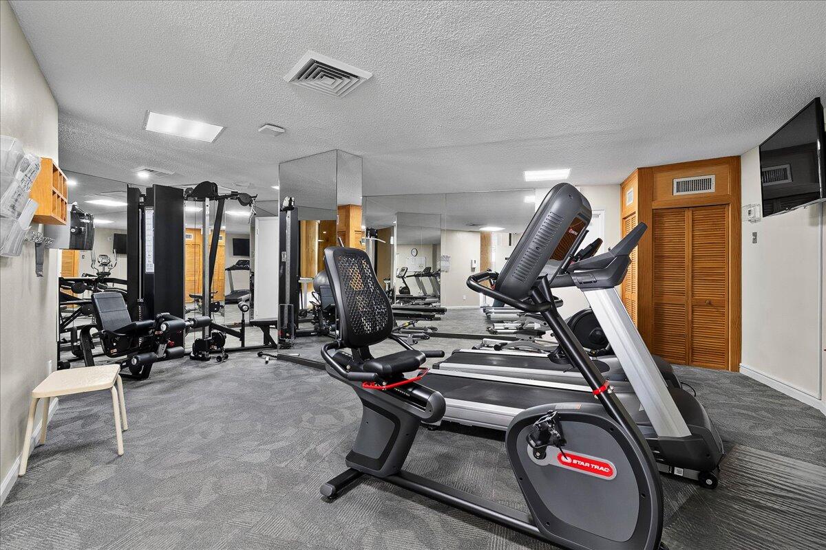 2800 N Ocean Drive A-18c Property Photo 26