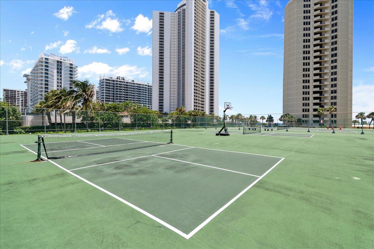 2800 N Ocean Drive A-18c Property Photo 27