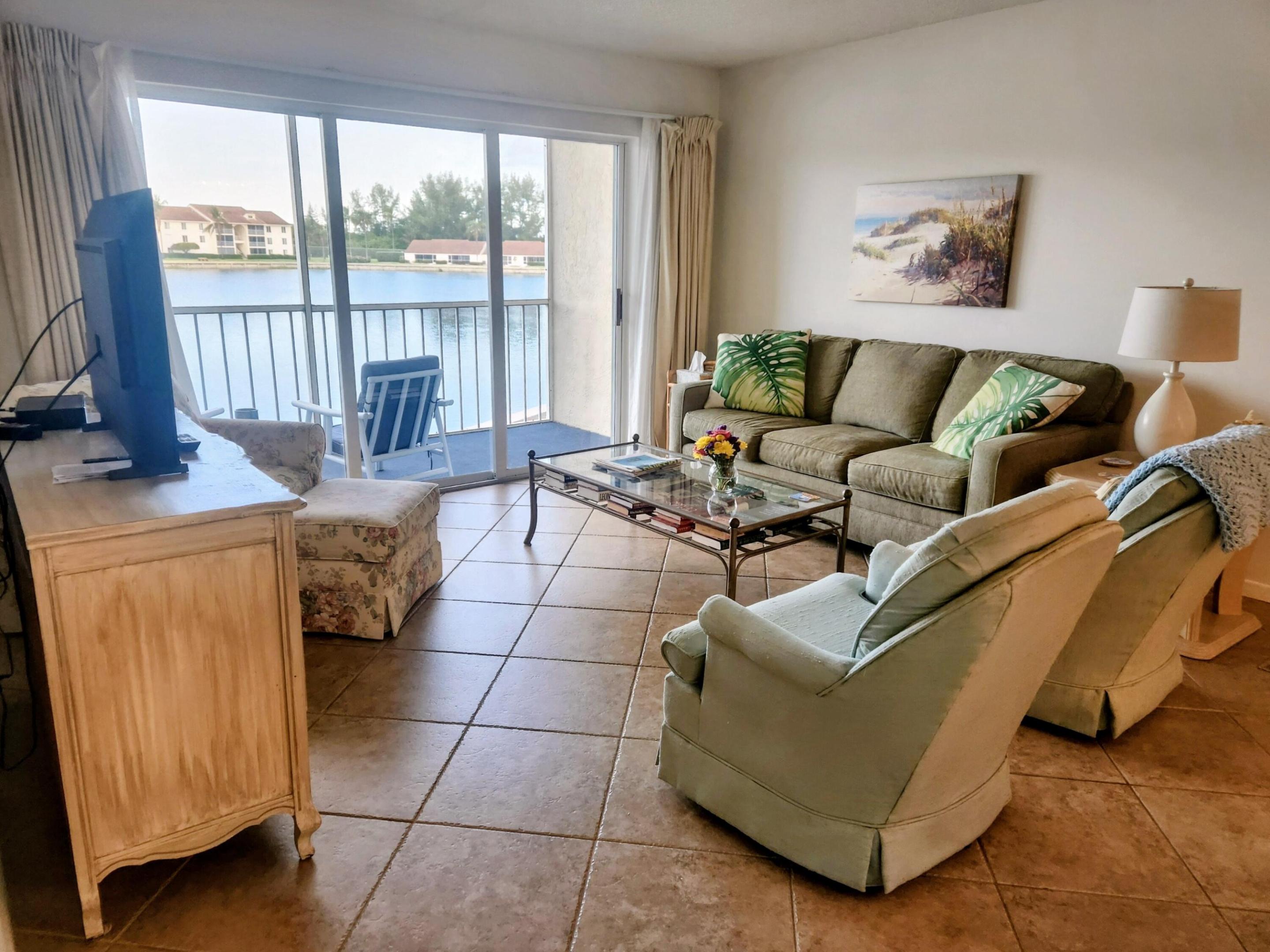 4436 Ne Ocean Boulevard E2 Property Photo 7