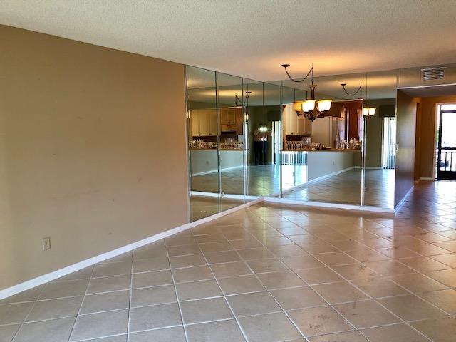 7844 Willow Spring Drive 1715 Property Photo 6