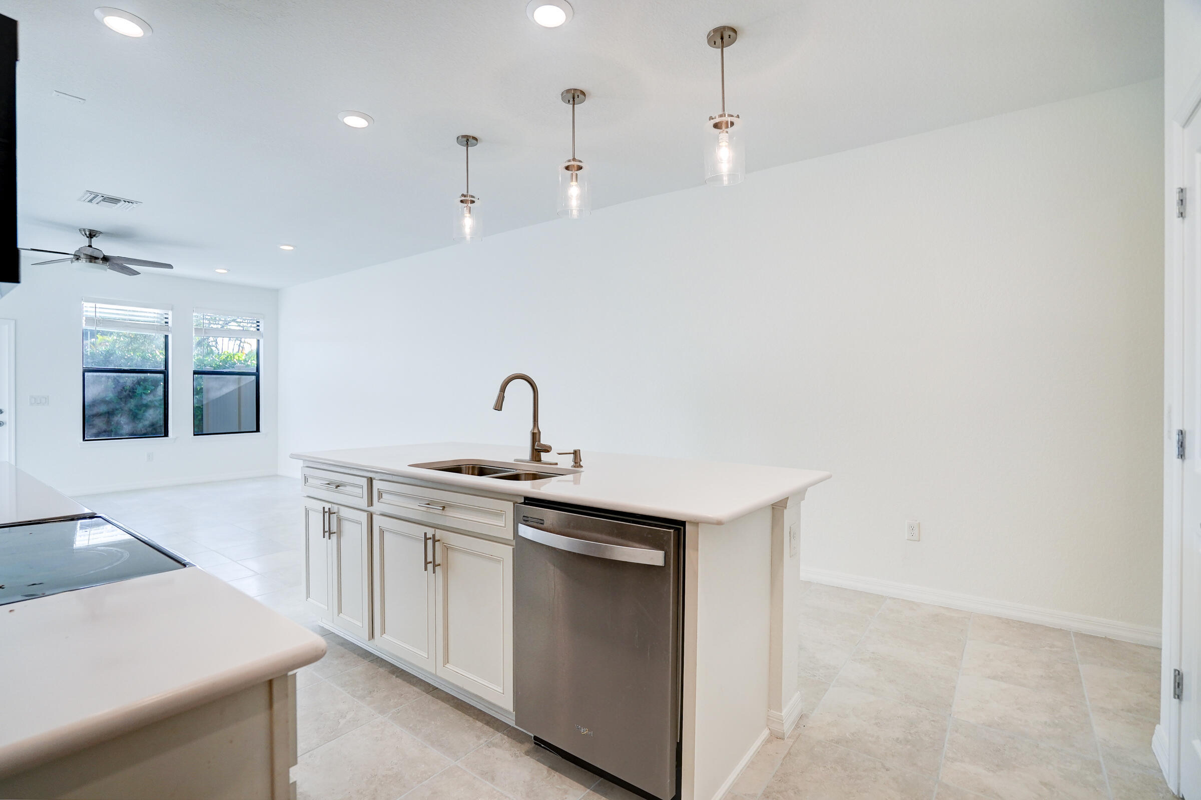 B26040966 Property Photo 11