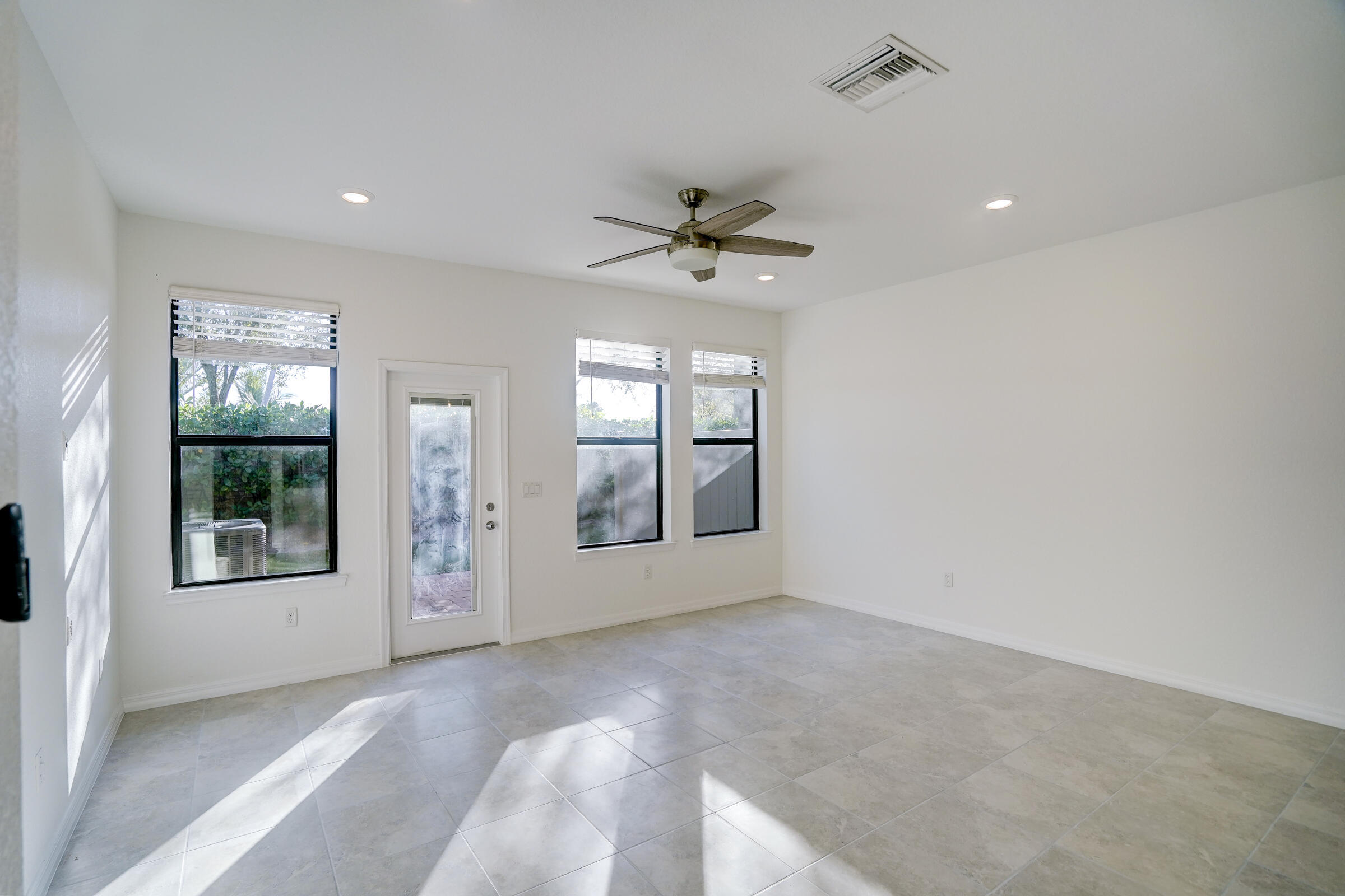 B26040966 Property Photo 15