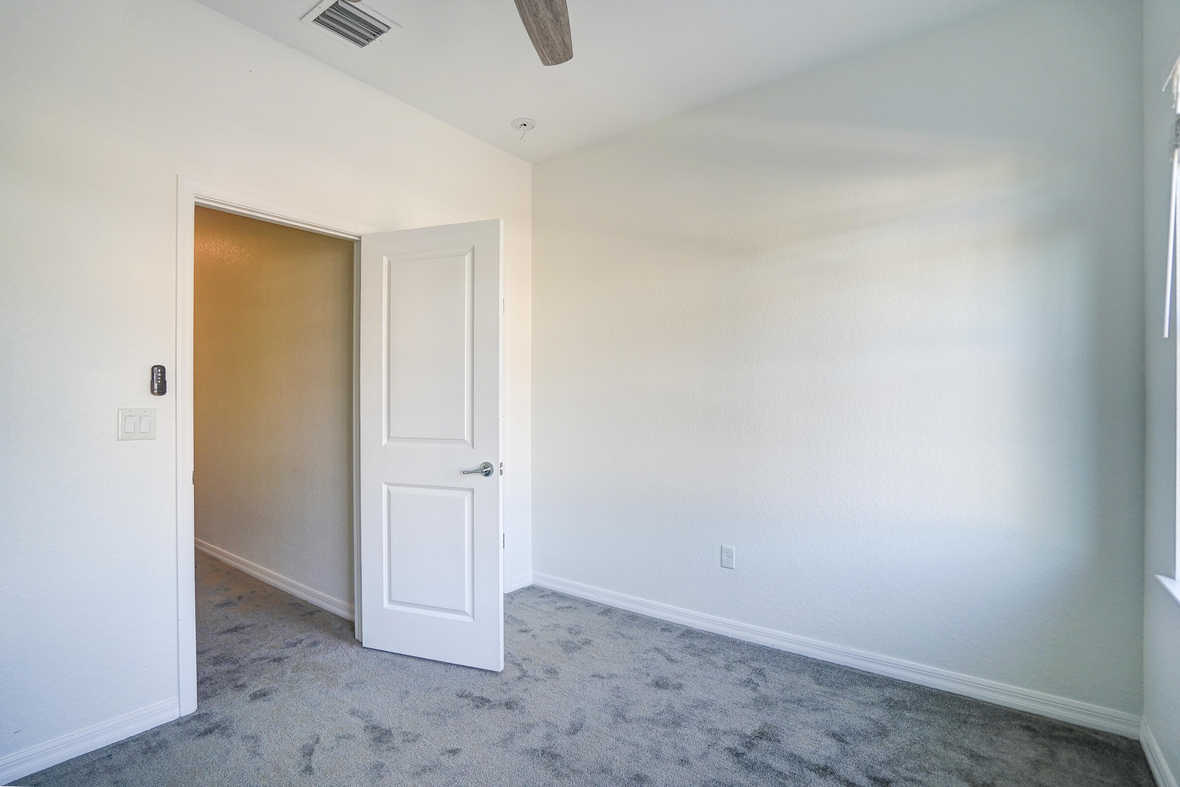 B26040966 Property Photo 18