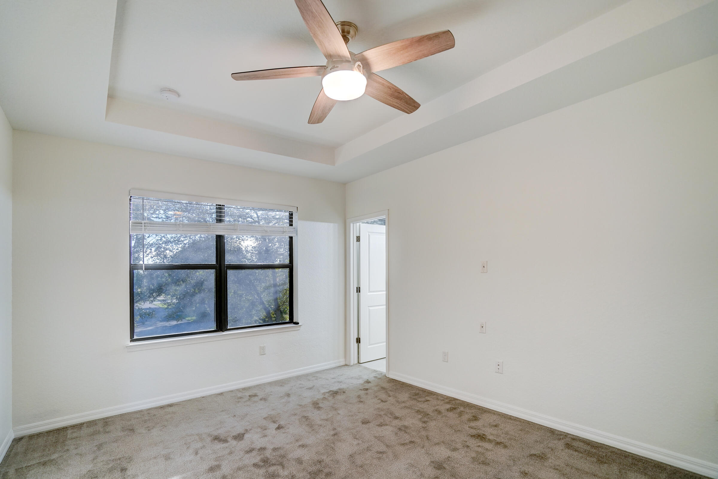 B26040966 Property Photo 25