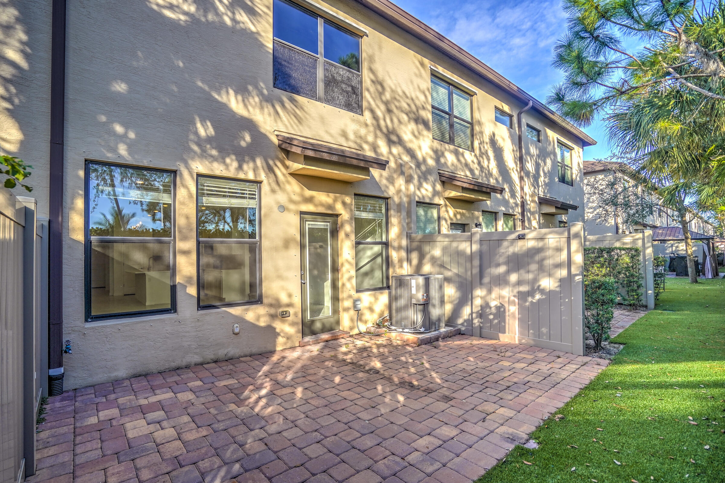 B26040966 Property Photo 33