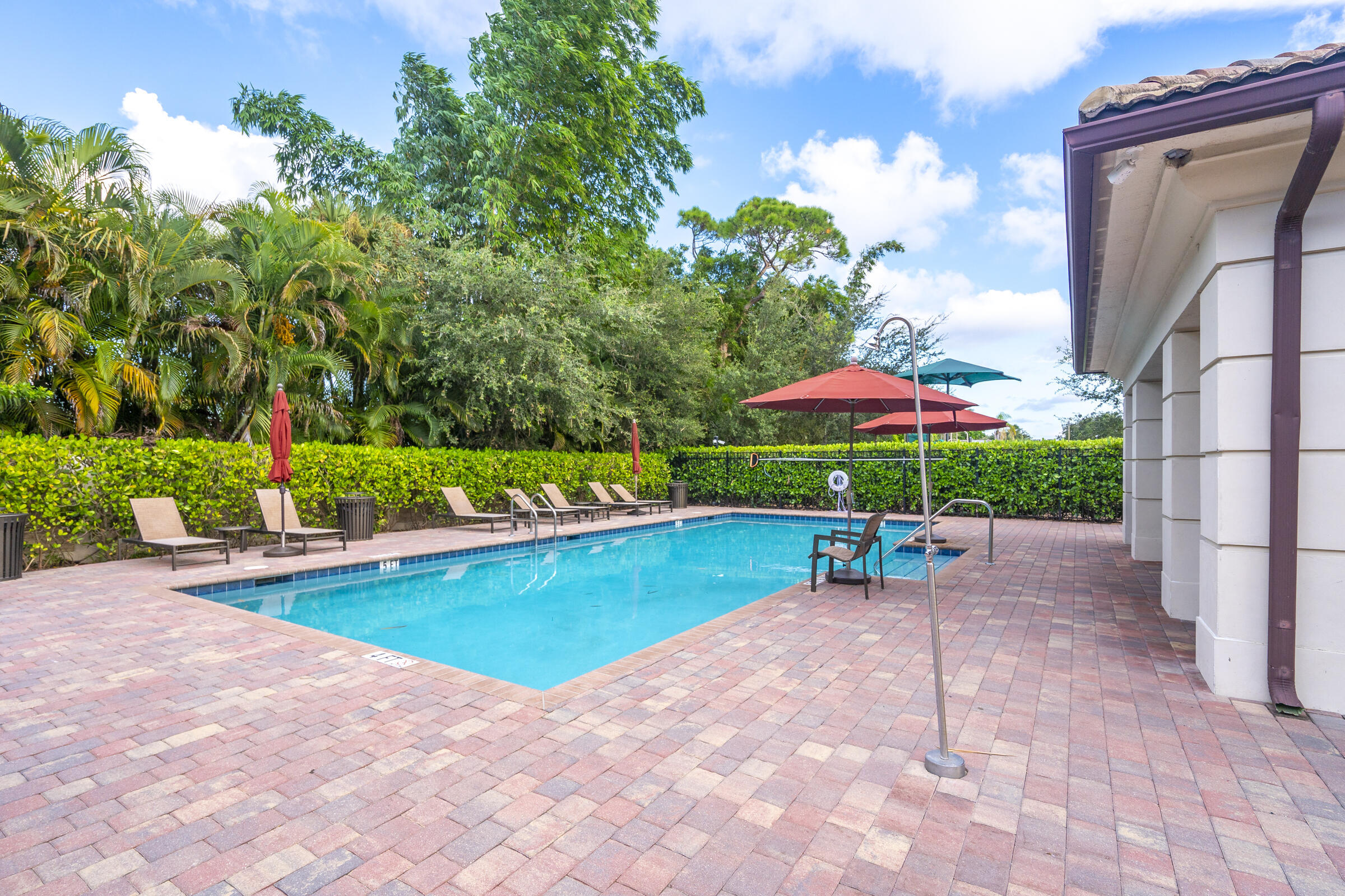 B26040966 Property Photo 39