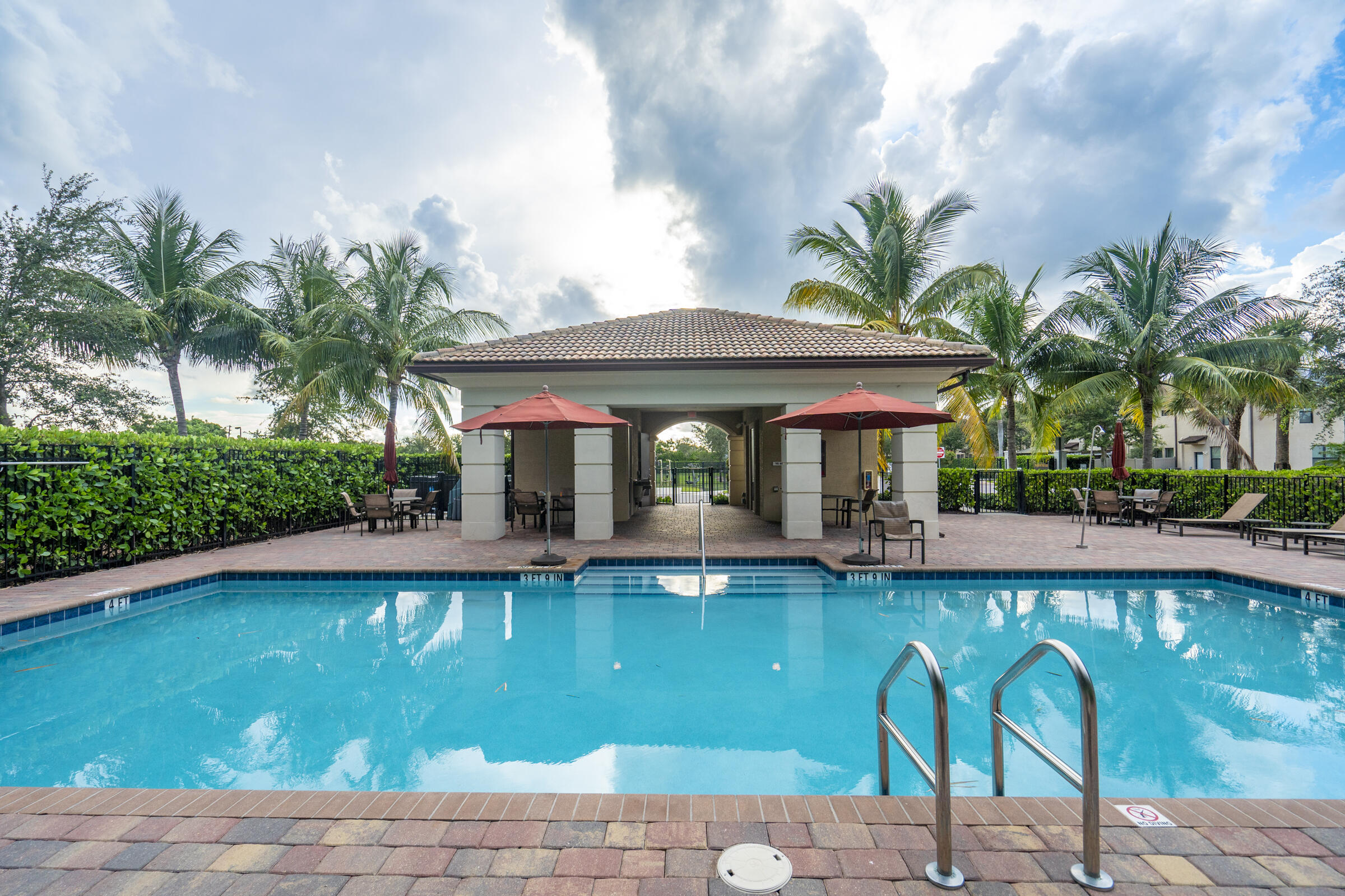 B26040966 Property Photo 41