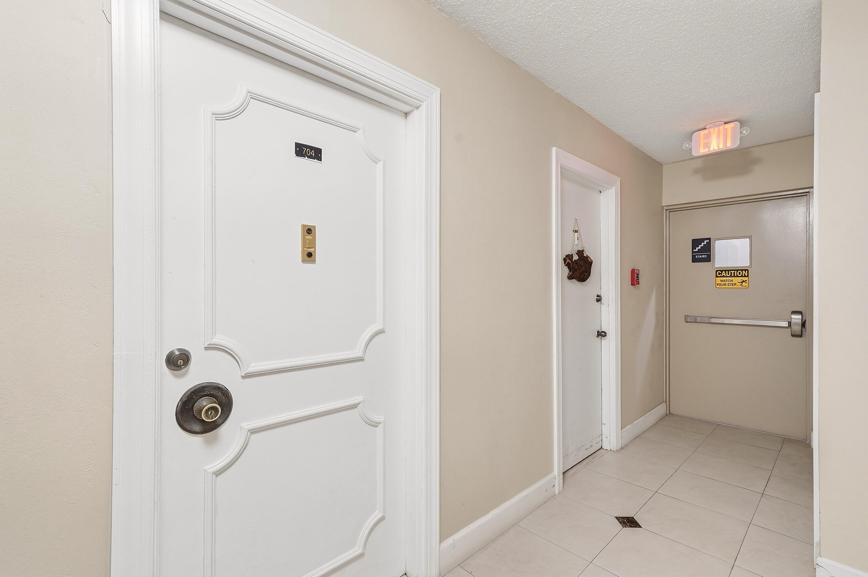 1401 S Ocean Drive 704 Property Photo 4