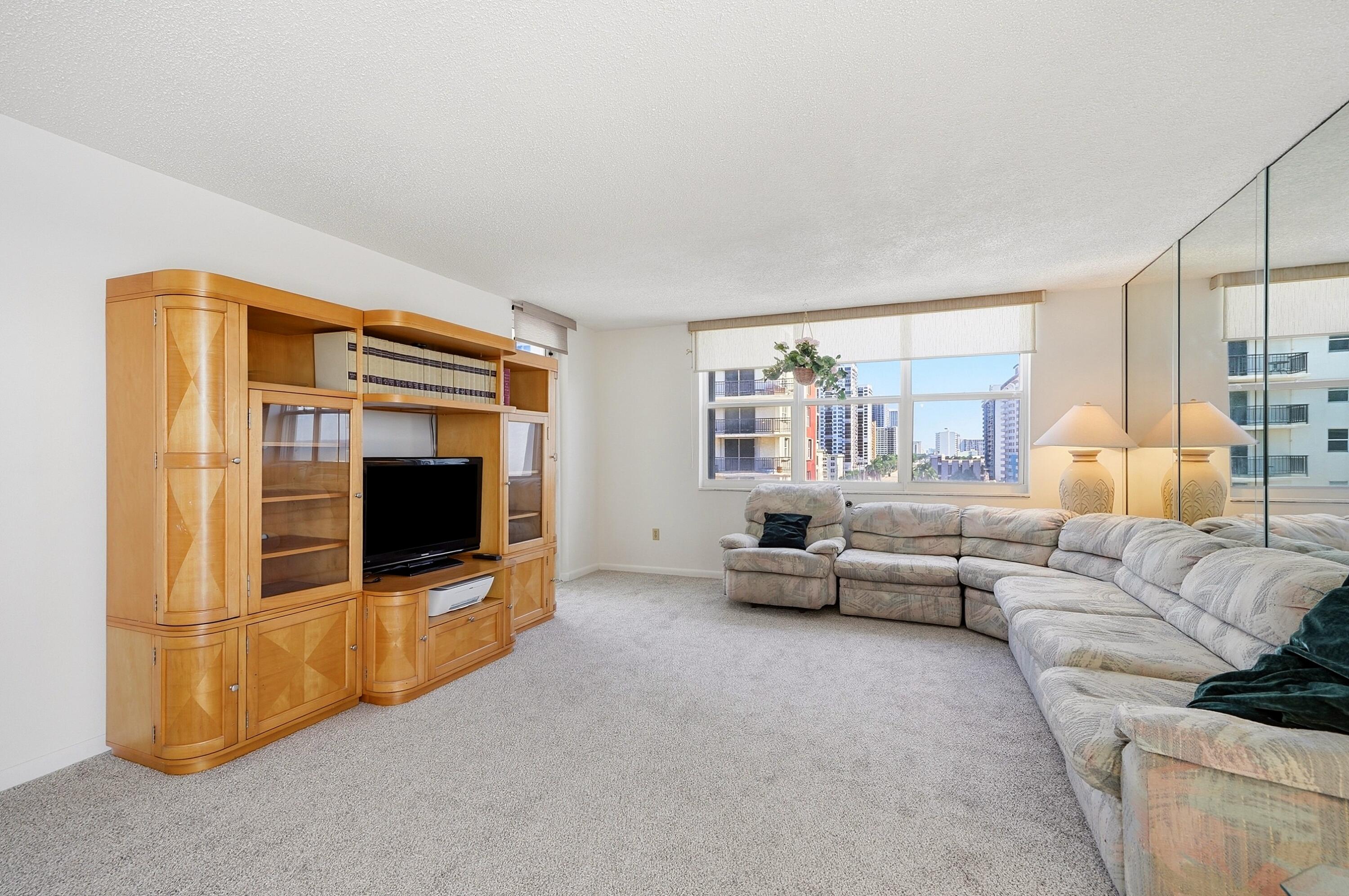 1401 S Ocean Drive 704 Property Photo 6