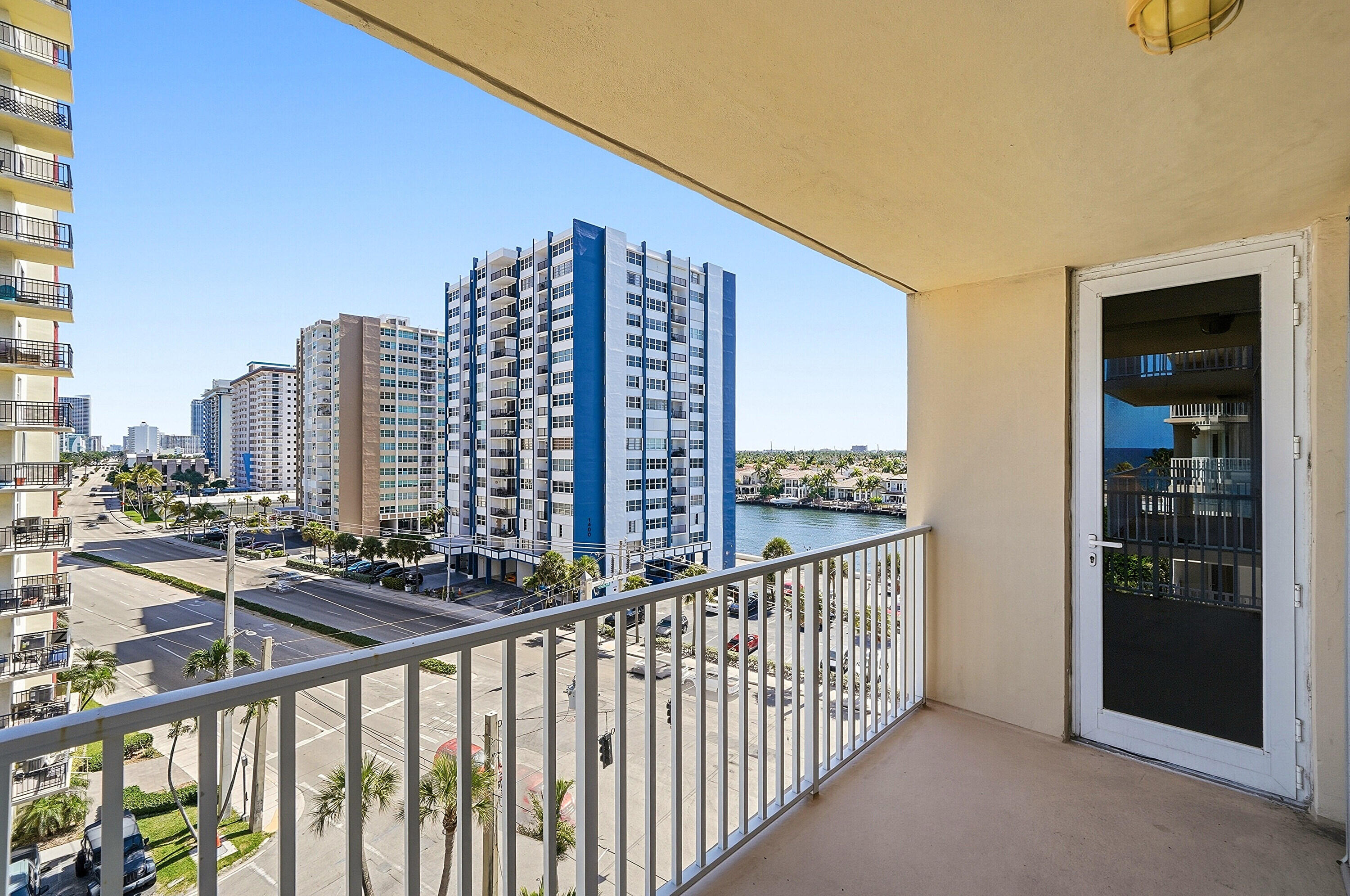 1401 S Ocean Drive 704 Property Photo 24