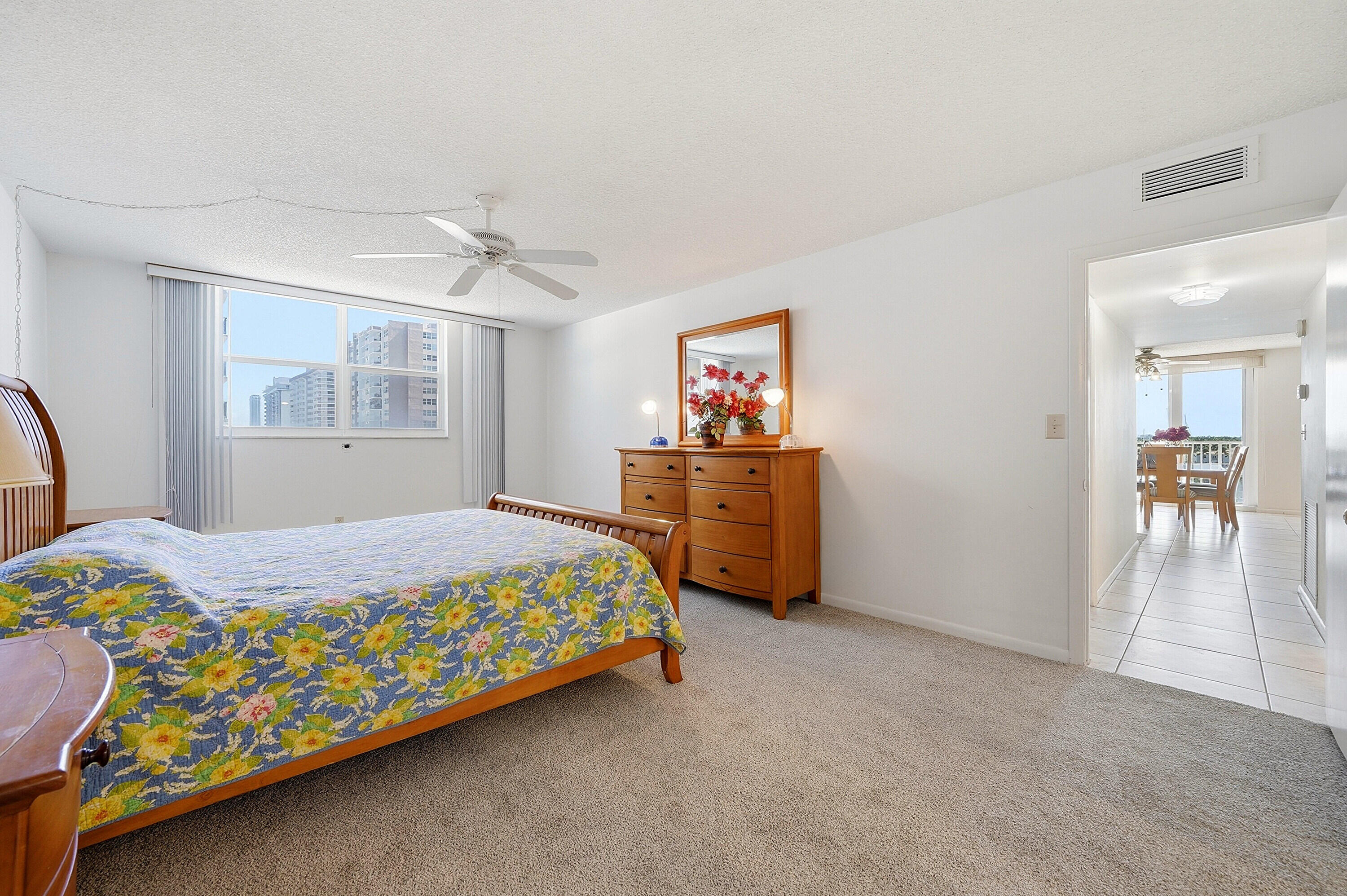 1401 S Ocean Drive 704 Property Photo 31