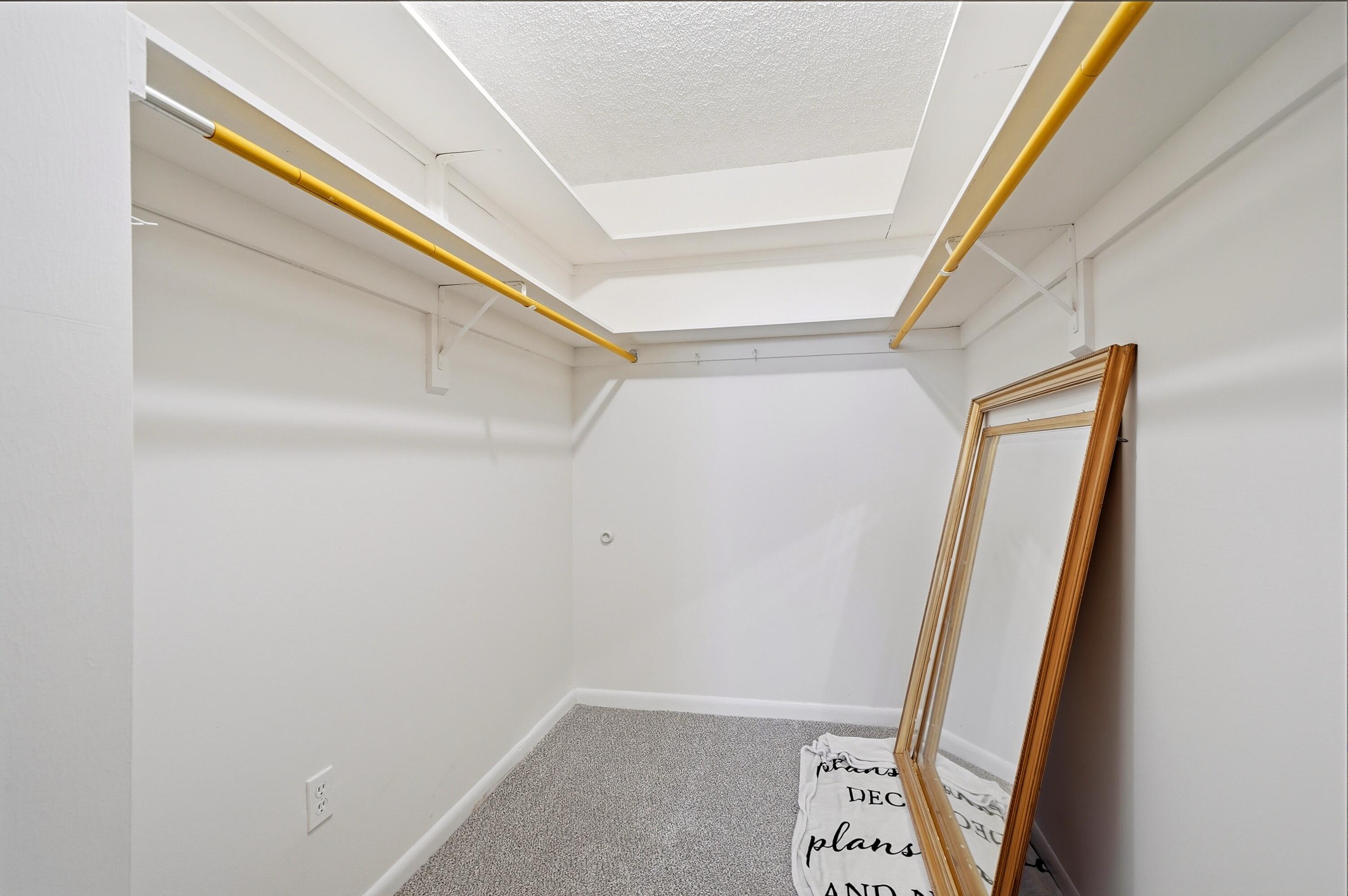 1401 S Ocean Drive 704 Property Photo 33