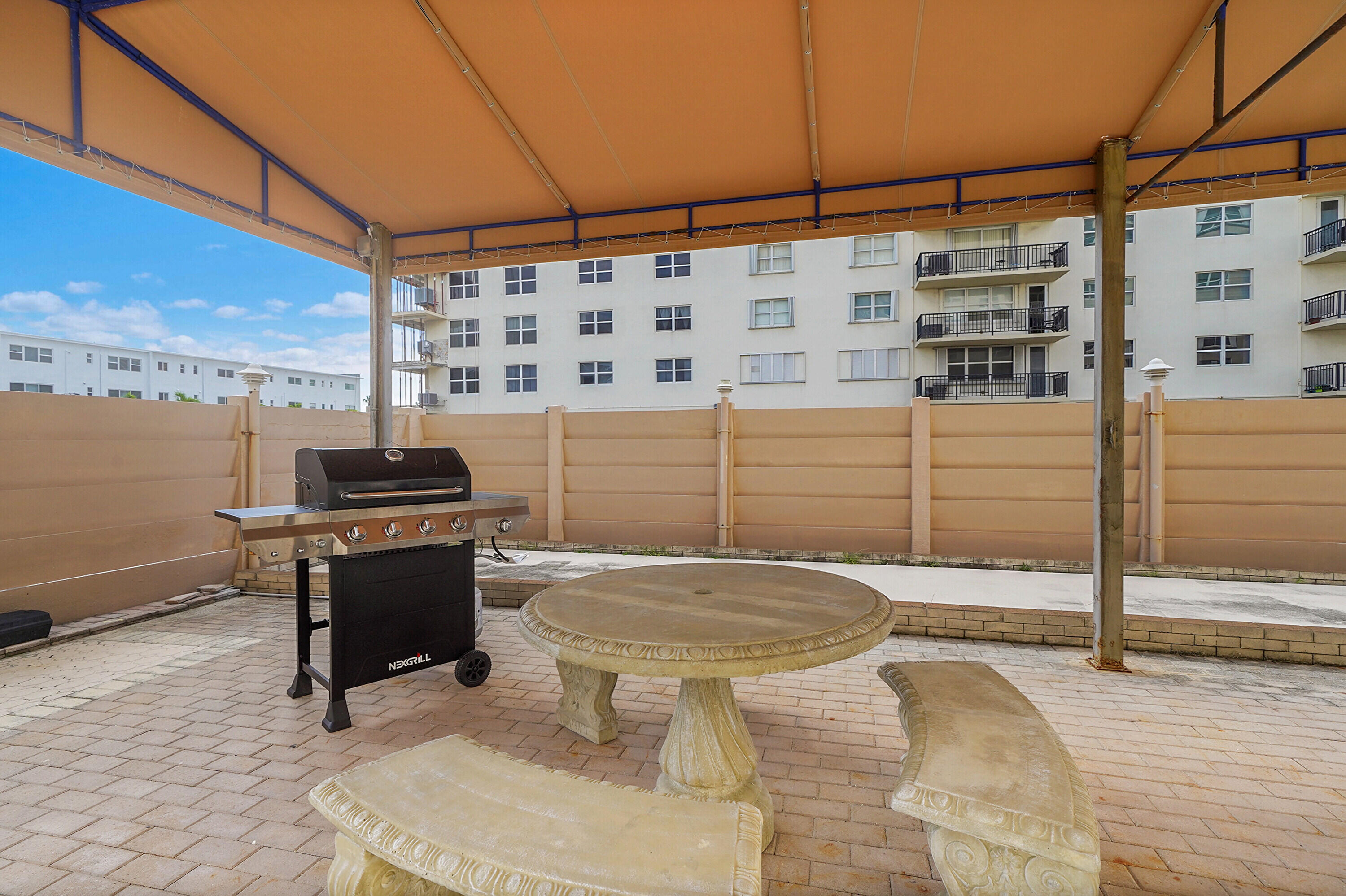 1401 S Ocean Drive 704 Property Photo 39