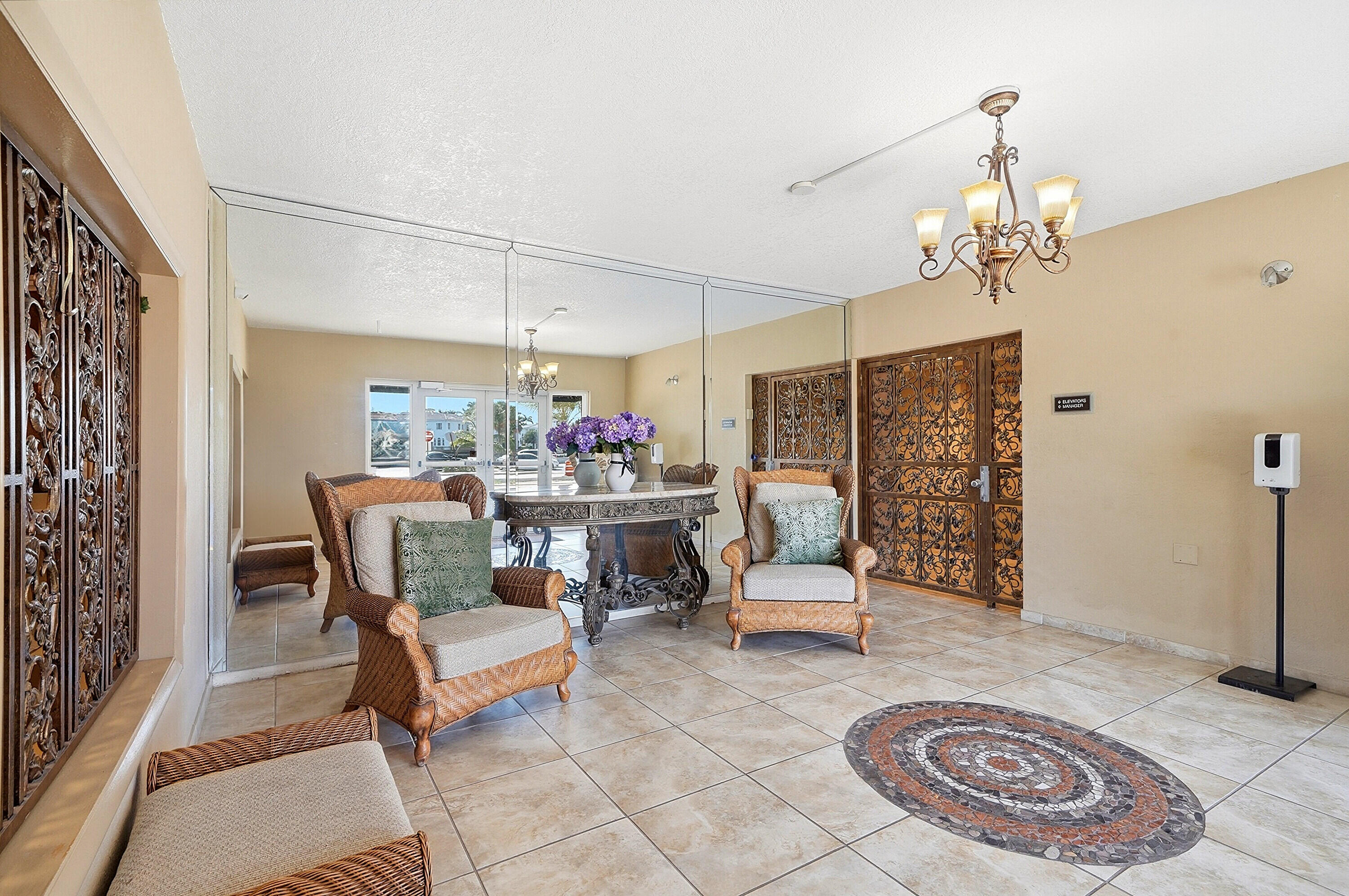 1401 S Ocean Drive 704 Property Photo 47