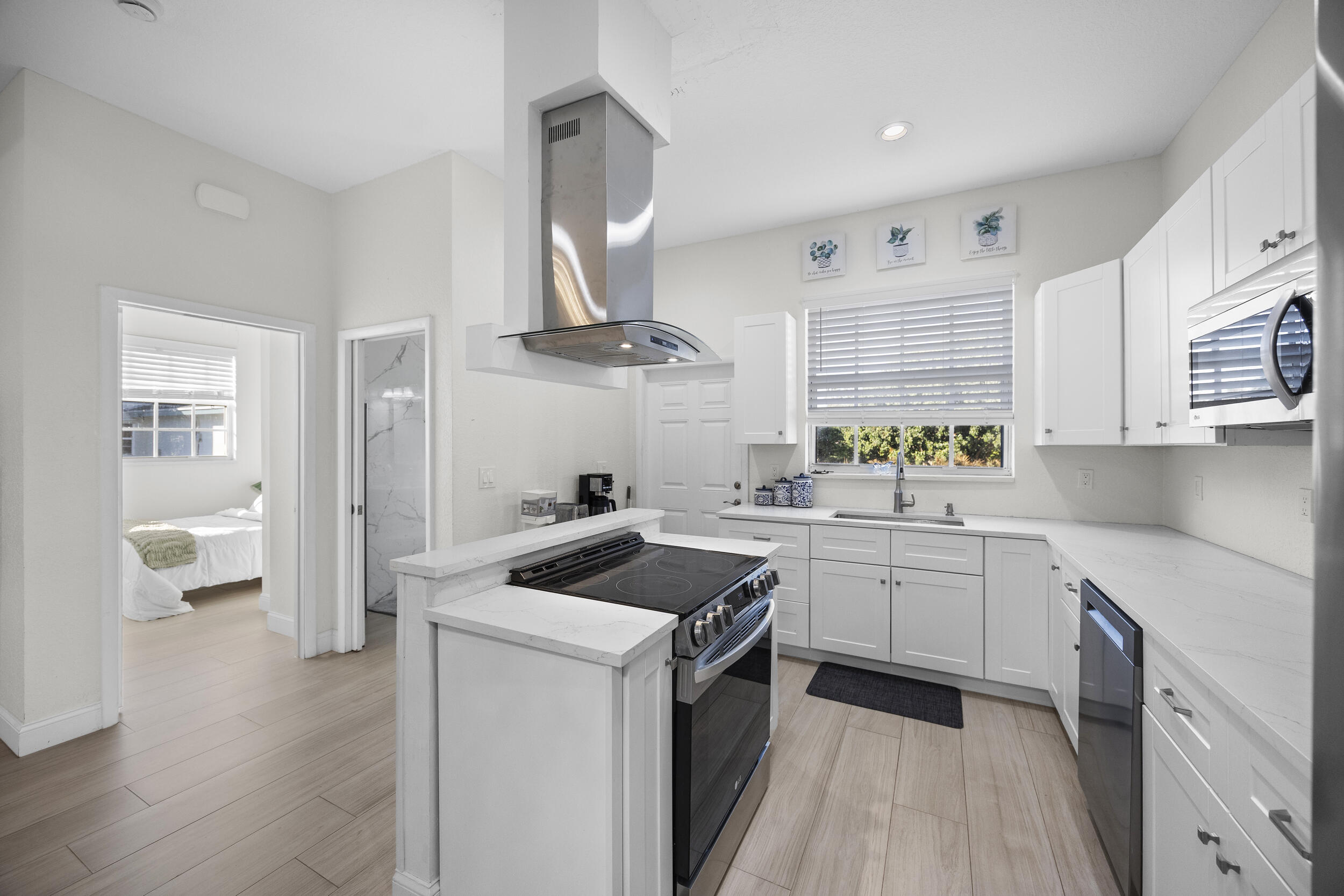 6934 Grapeview Boulevard Property Photo 34