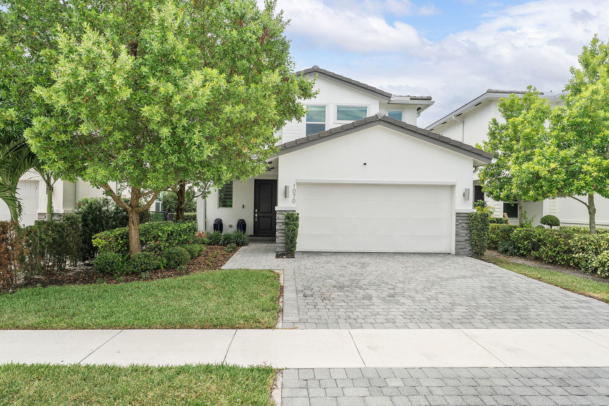1070 Veleiros Boulevard Property Photo 1