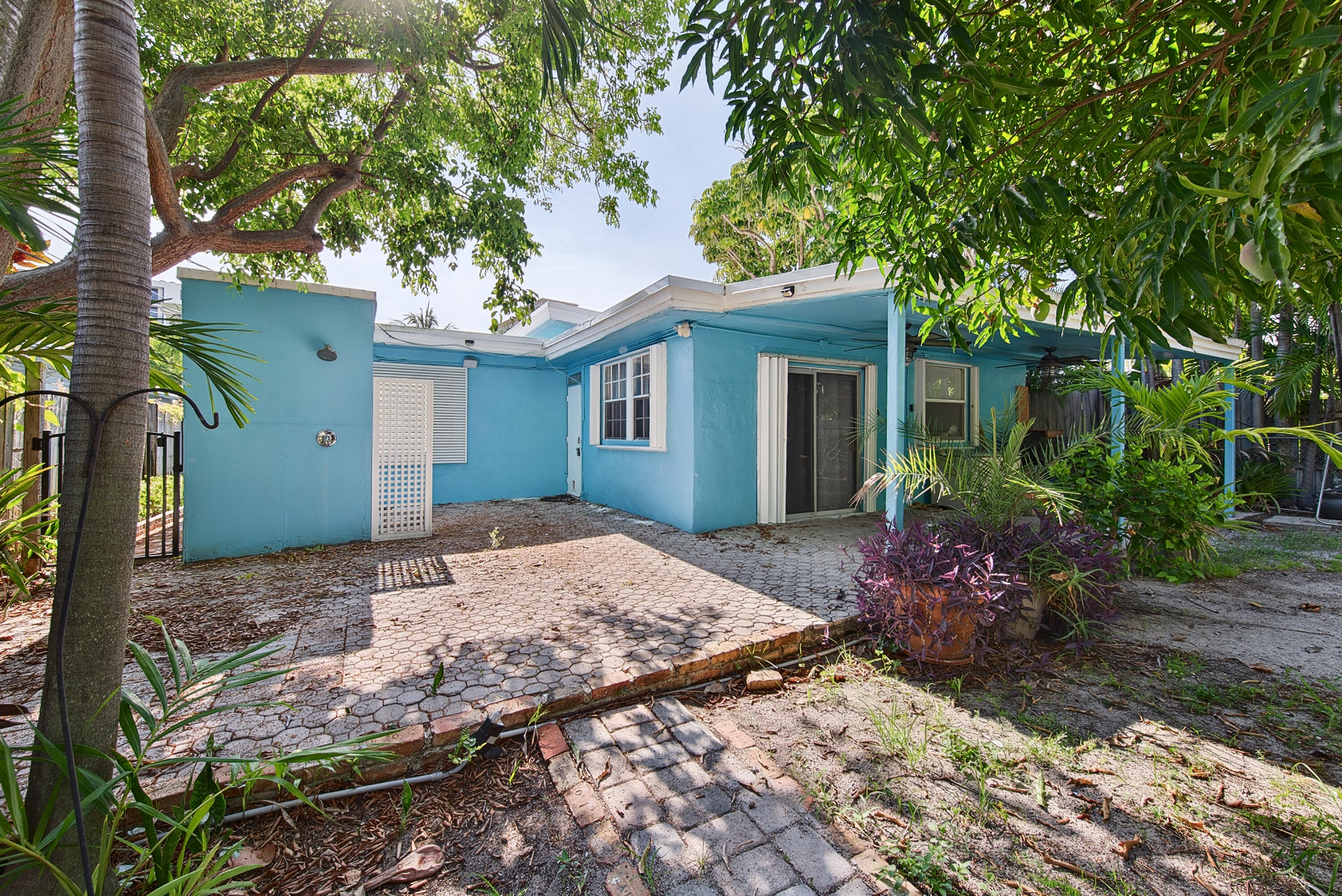 2318 N Ocean Boulevard Property Photo 28