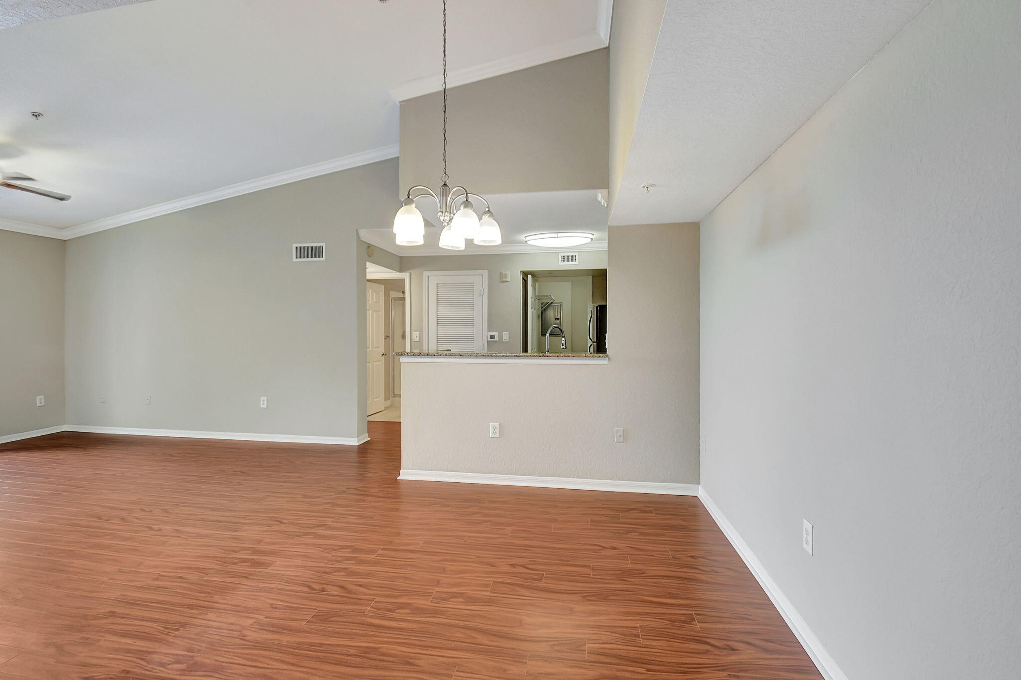 15065 Michelangelo Boulevard 305 Property Photo 3