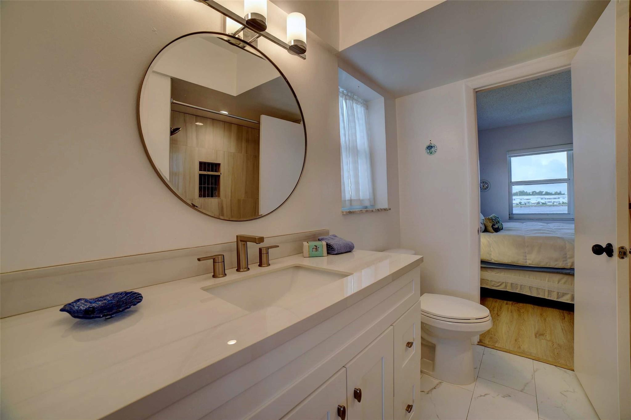 1801 Ocean Drive 201 Property Photo 8