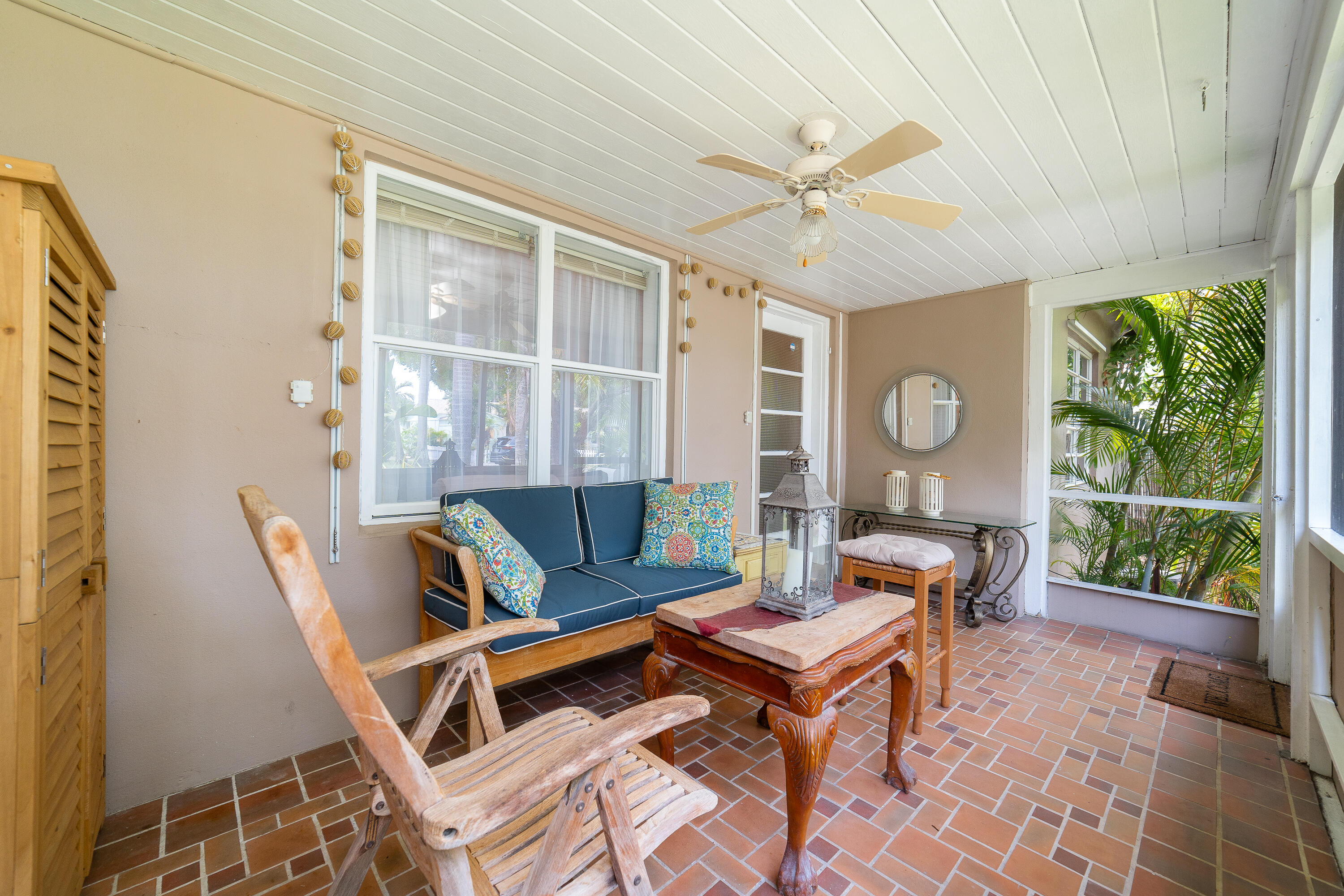 1535 Dewey Street Property Photo 7
