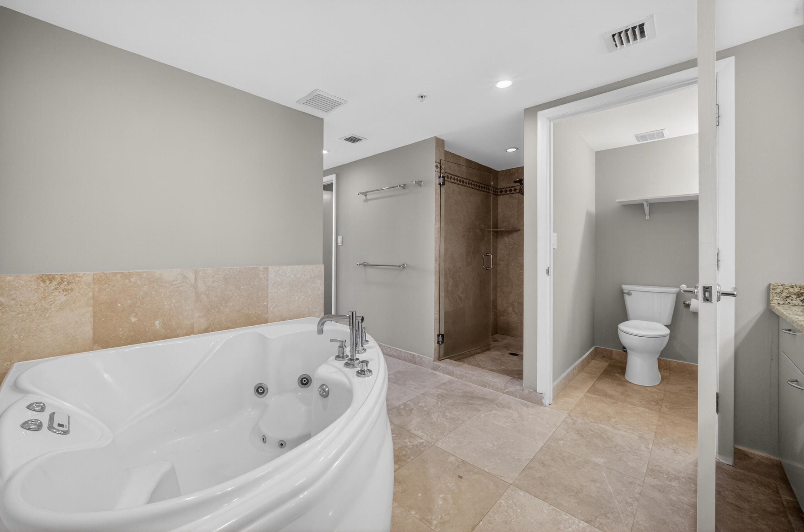 45 Hendricks Isle 403 Property Photo 36