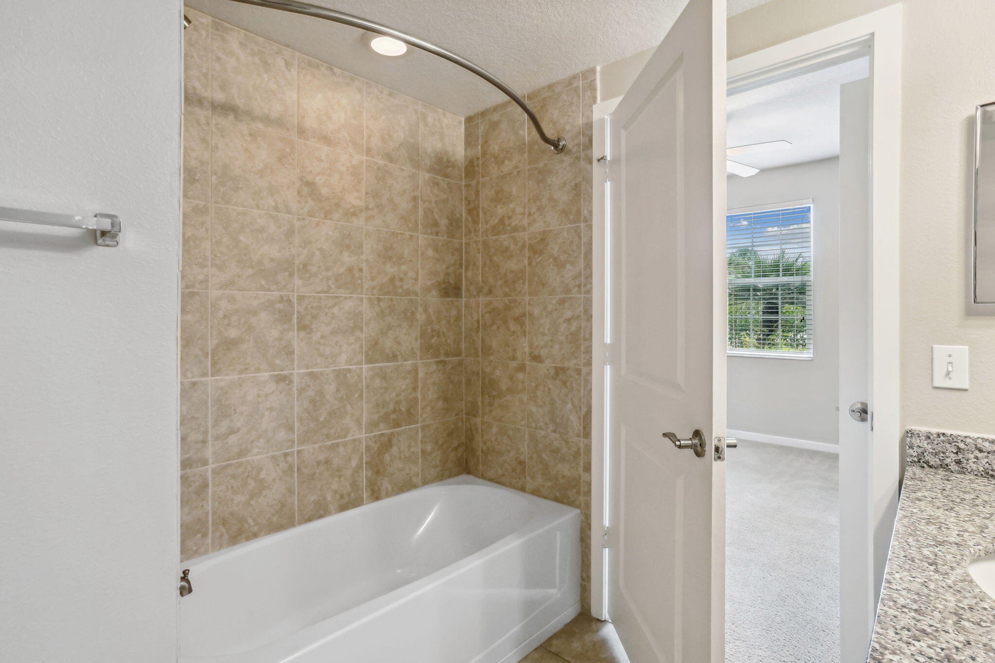 3603 High Ridge Way 302 Property Photo 17