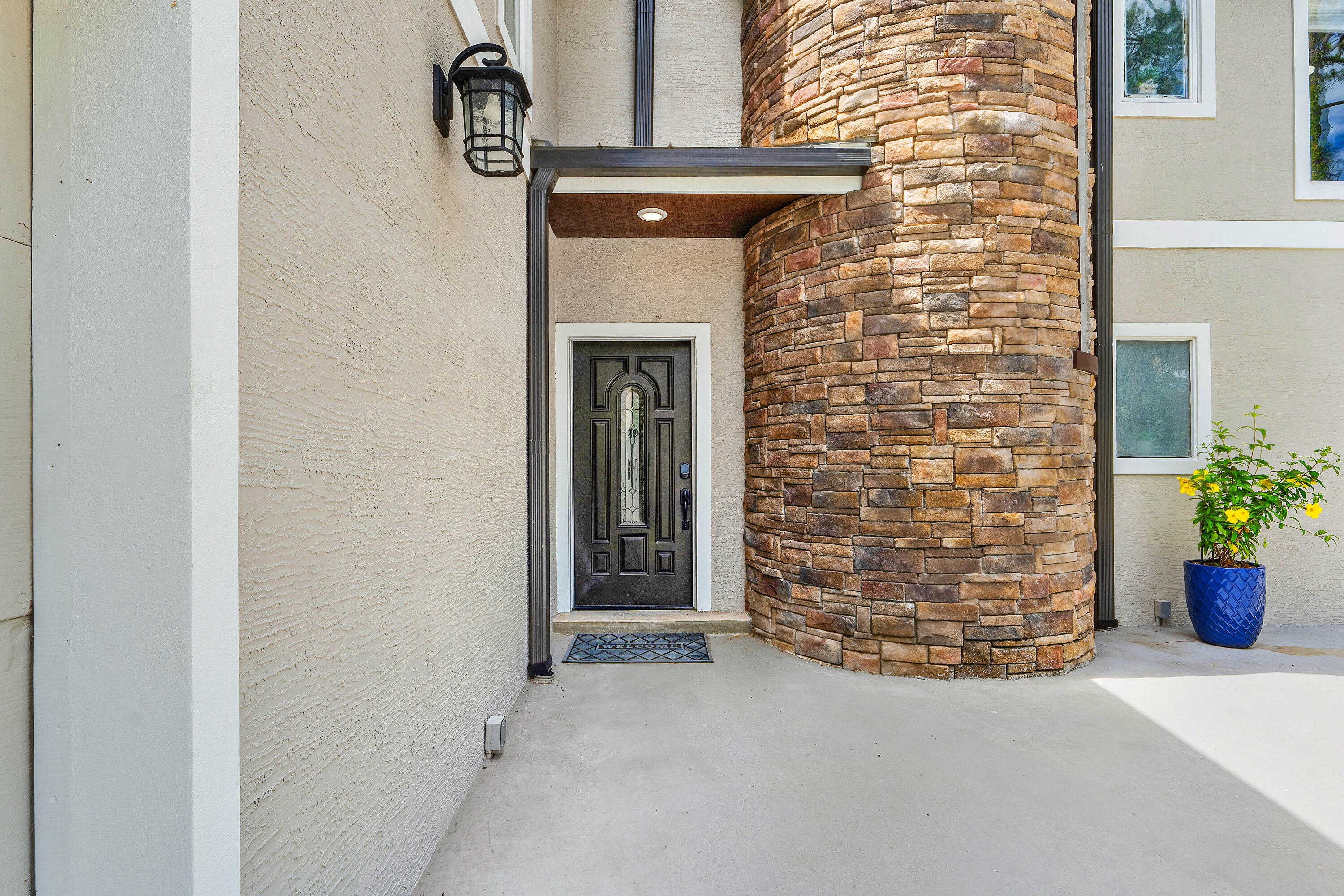 9743 169th Court N Property Photo 1