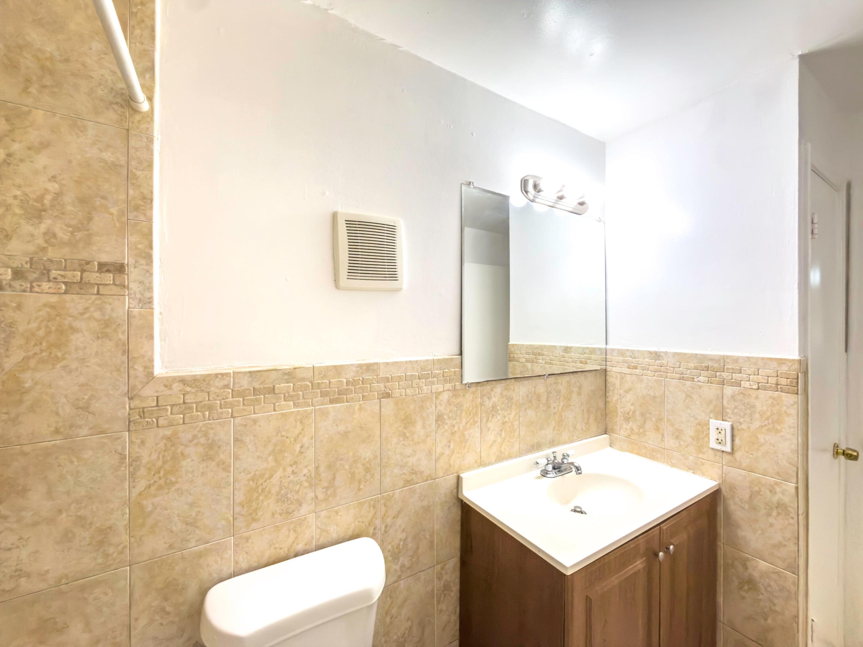 4109 Riverside Drive Property Photo 4