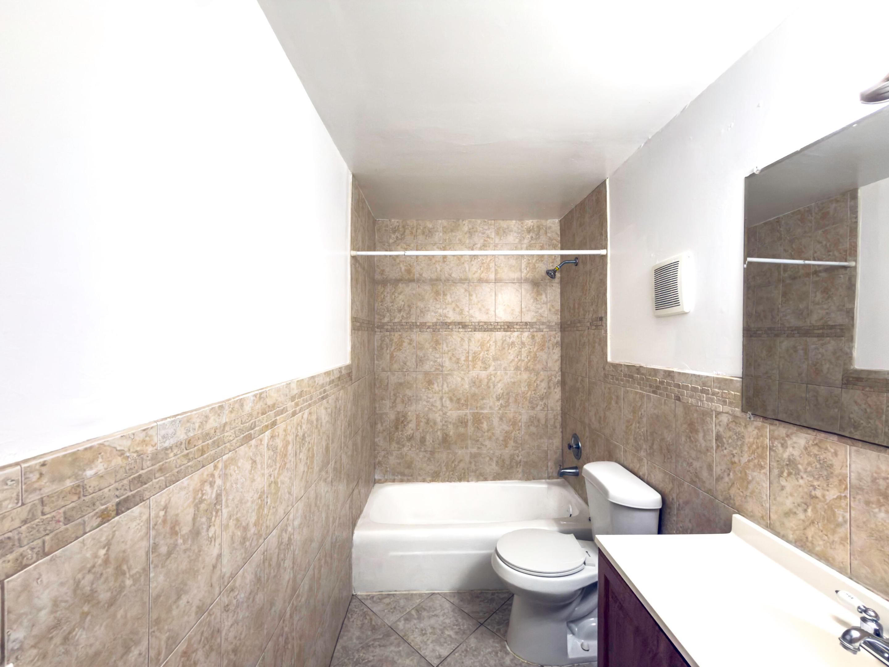 4109 Riverside Drive Property Photo 8
