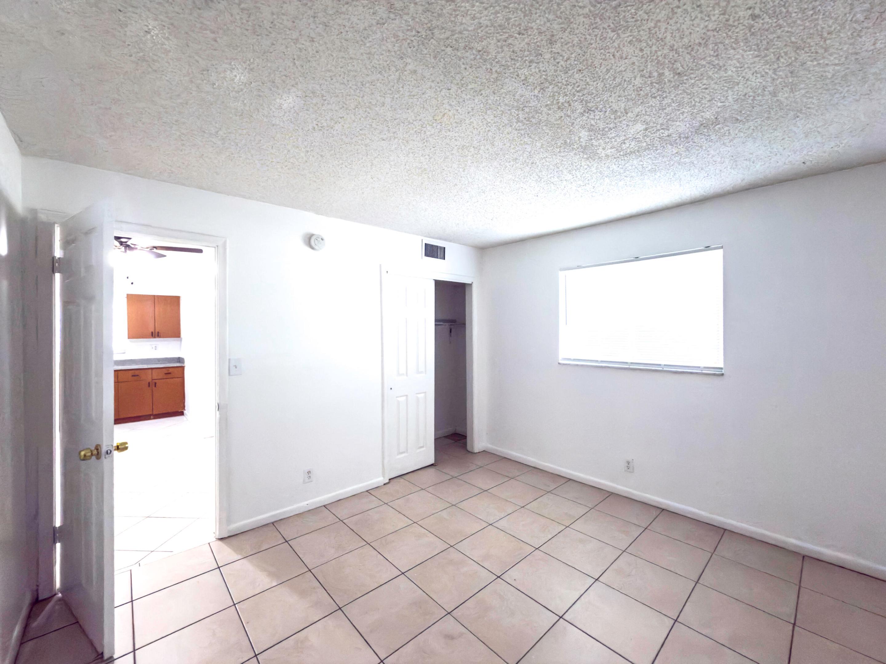 4109 Riverside Drive Property Photo 12