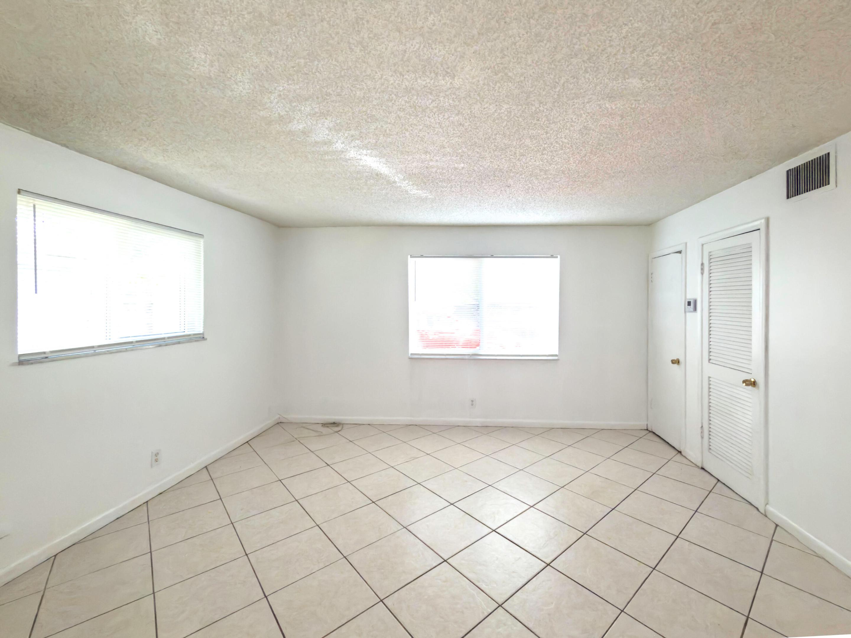 4109 Riverside Drive Property Photo 17