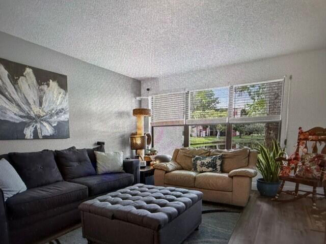 2308 S Cypress Bend Drive #123 Property Photo 14