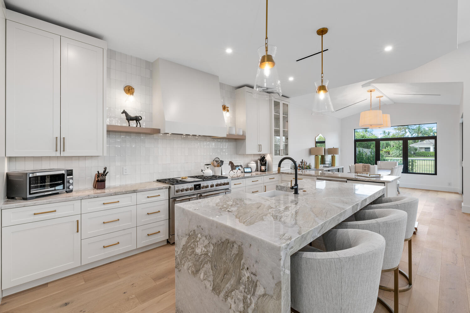 12618 Mallet Circle Property Photo 4