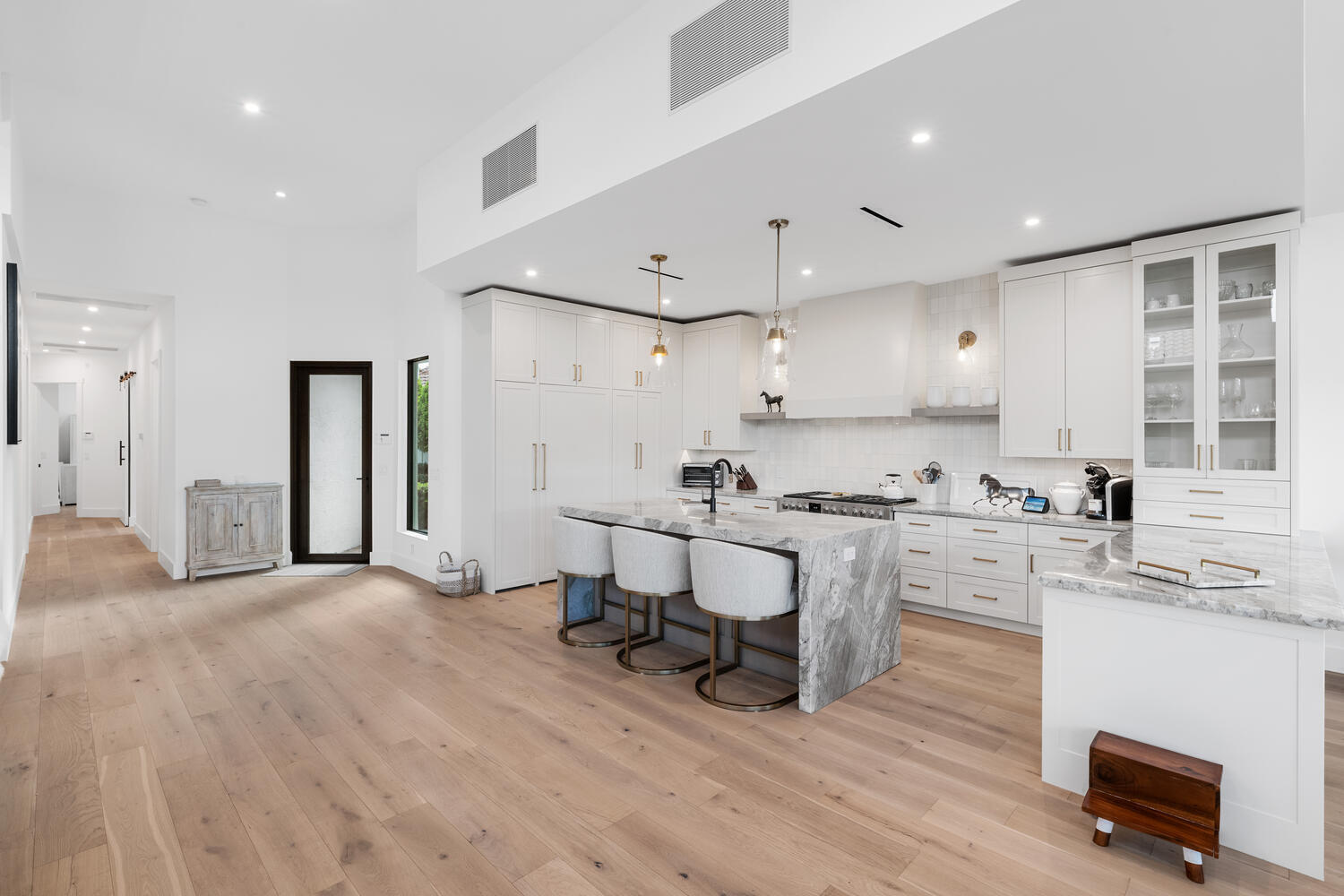 12618 Mallet Circle Property Photo 6