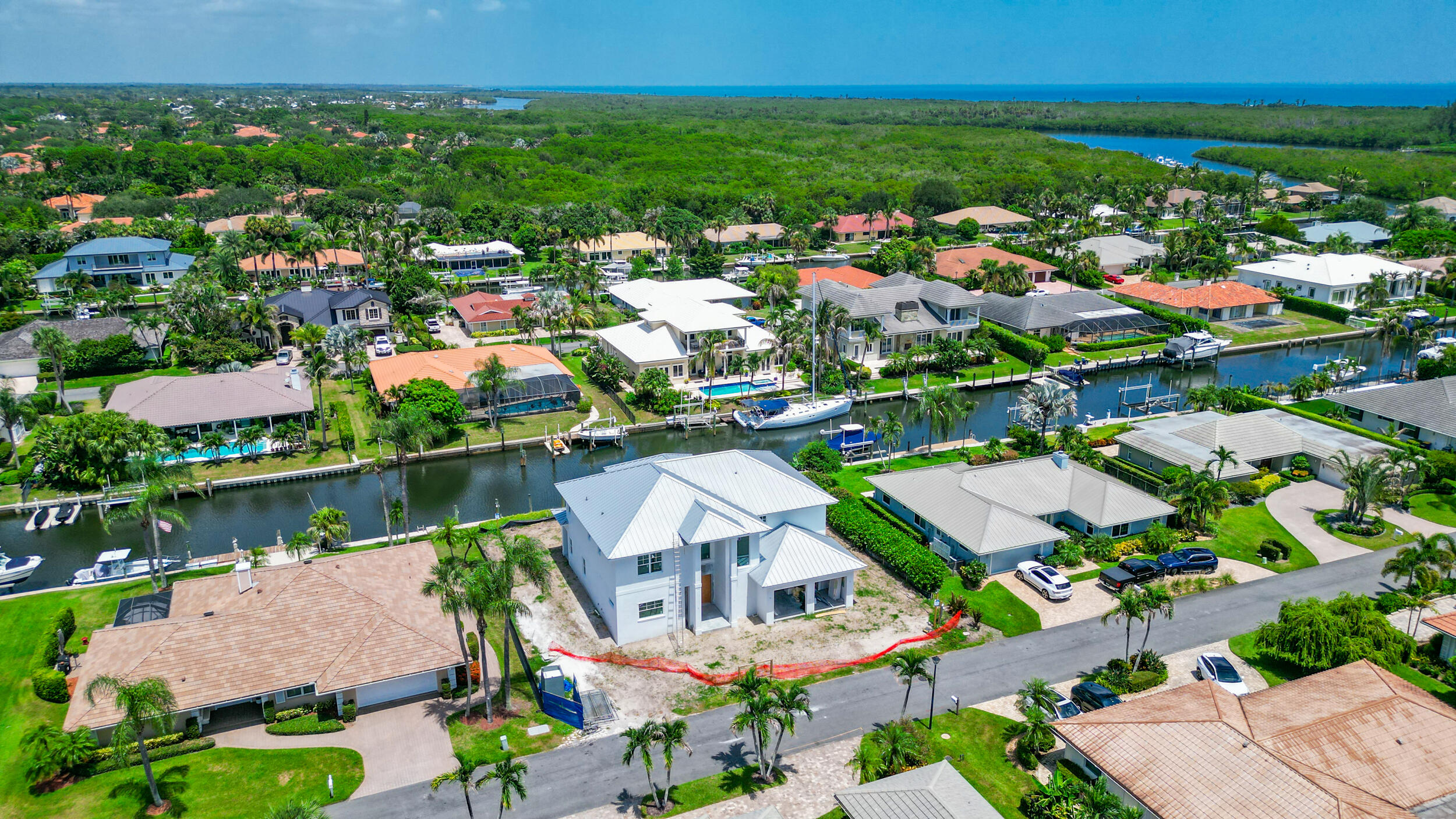 8967 Se Star Island Way Property Photo 1