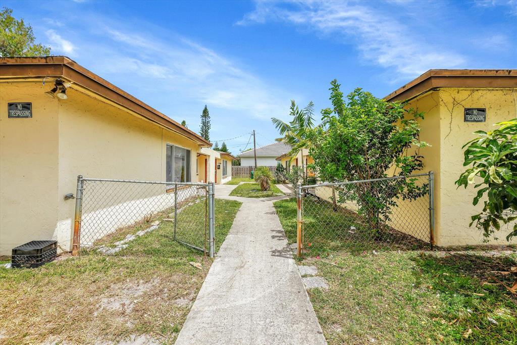 B26041219 Property Photo 1