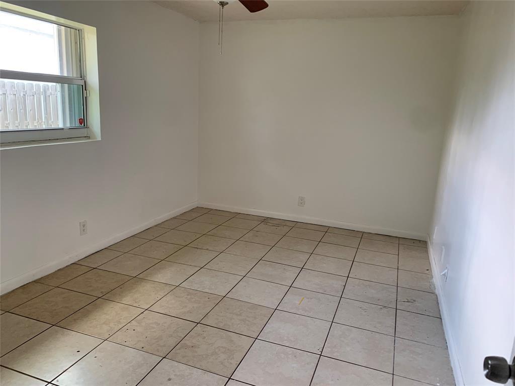 B26041219 Property Photo 11
