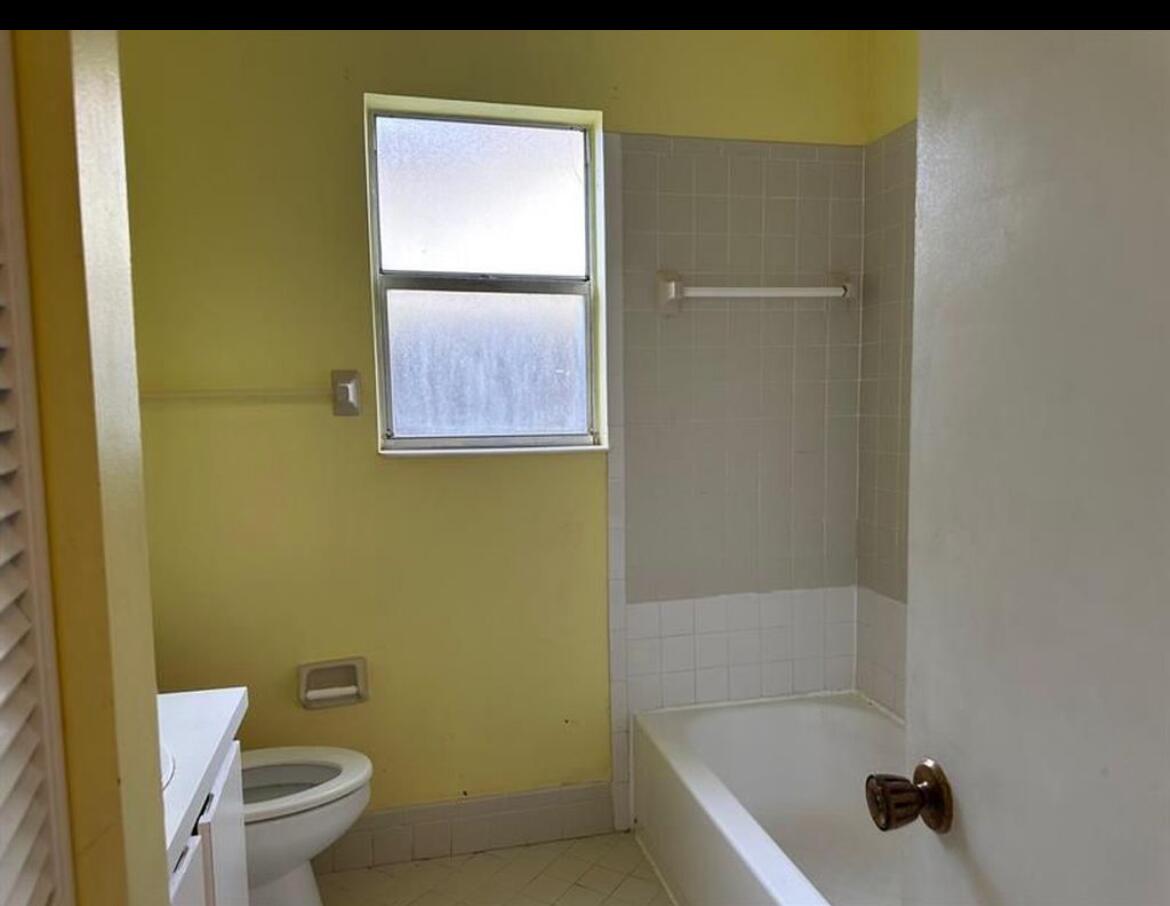 8682 Satalite Terrace Property Photo 9