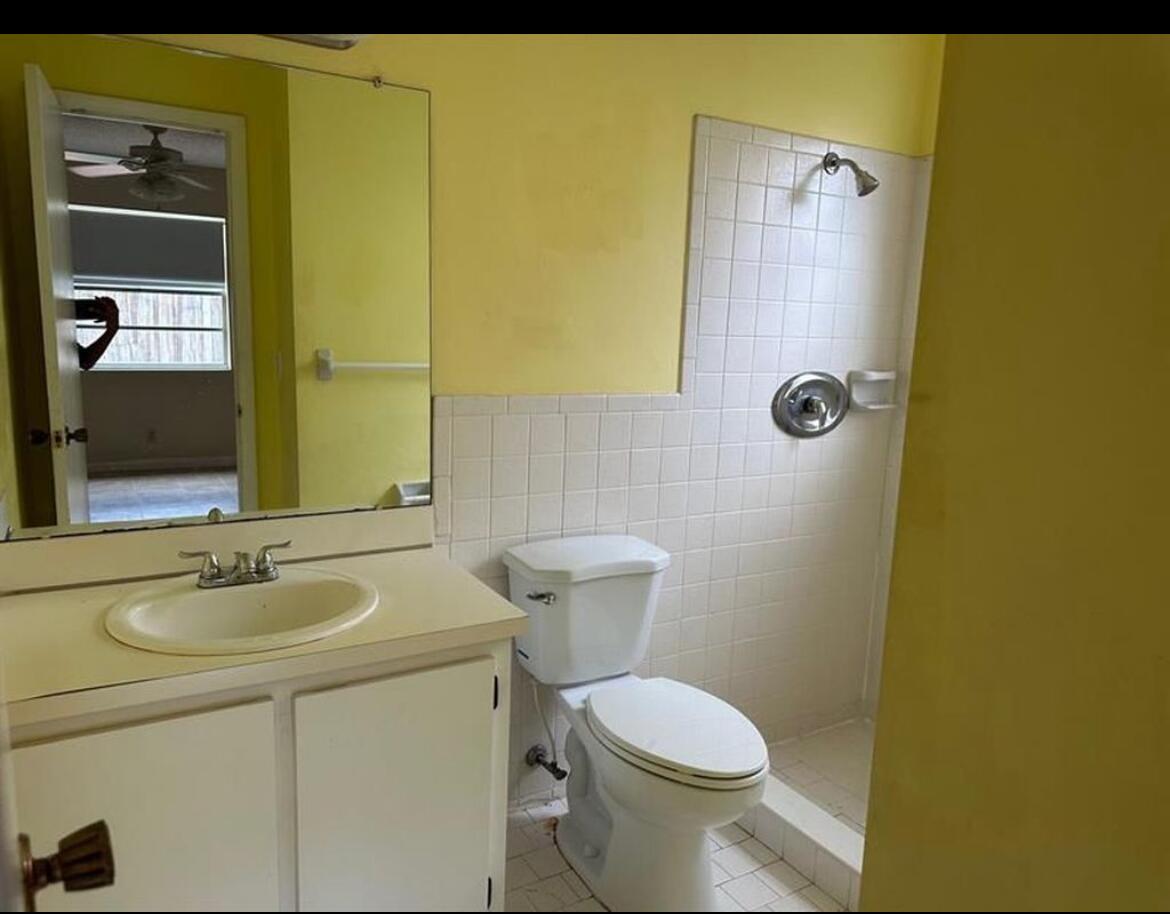 8682 Satalite Terrace Property Photo 11