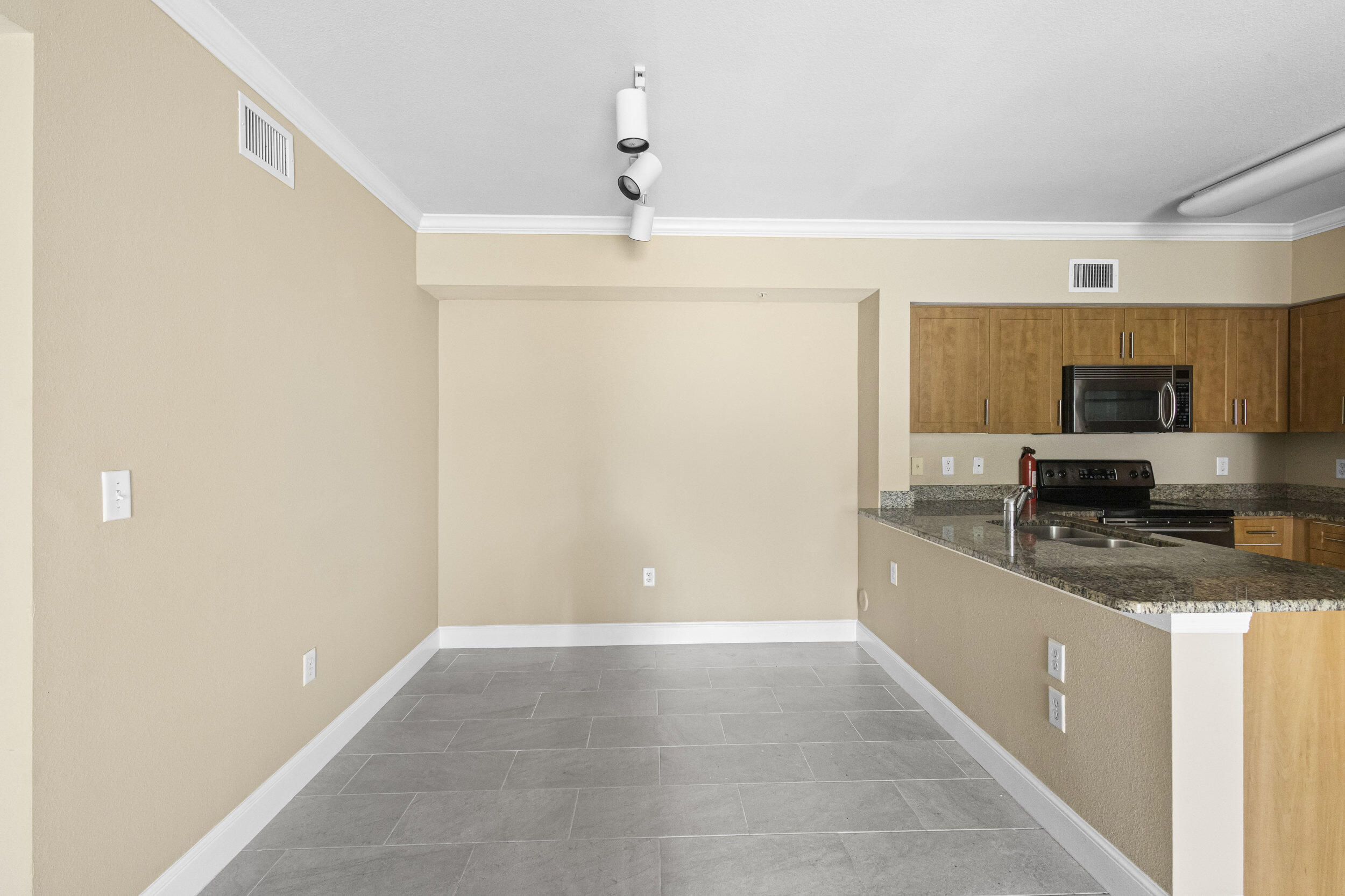 6450 Emerald Dunes Drive 103 Property Photo 10