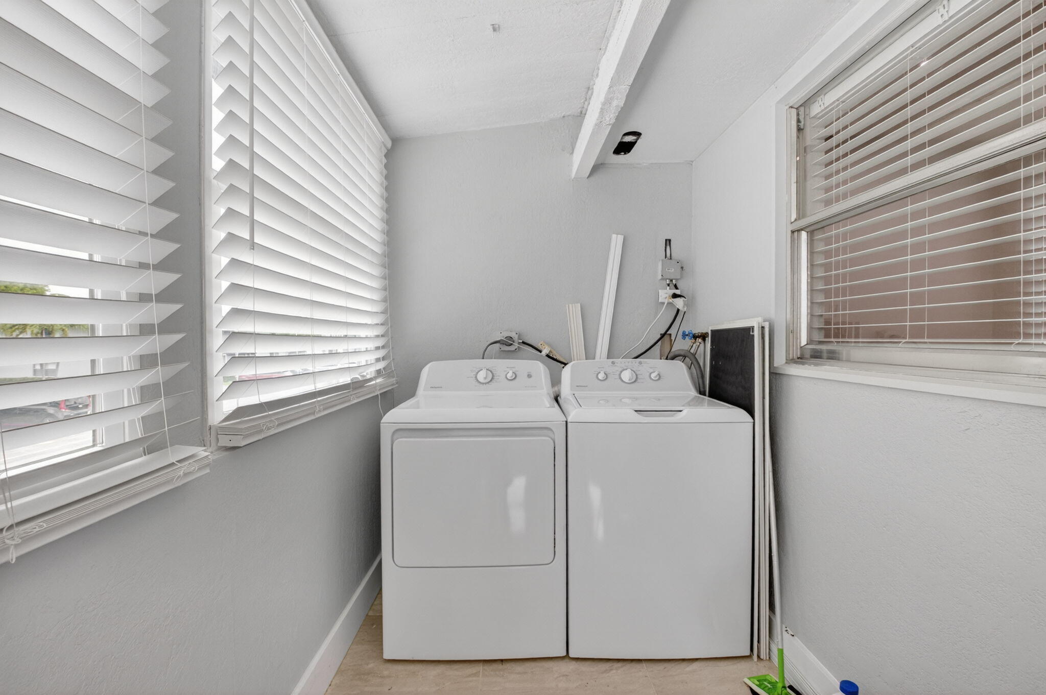 321 Saxony Trail G Property Photo 17