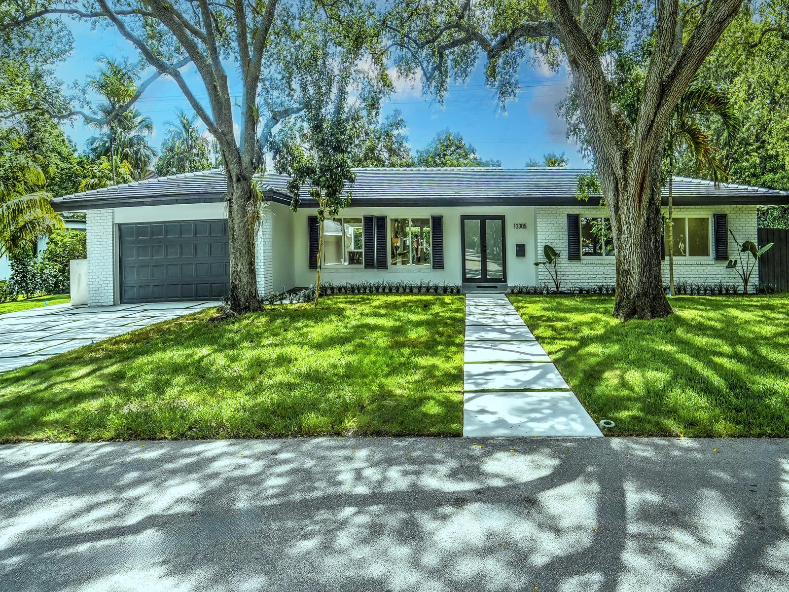 12305 Sw 73rd Avenue Property Photo 1