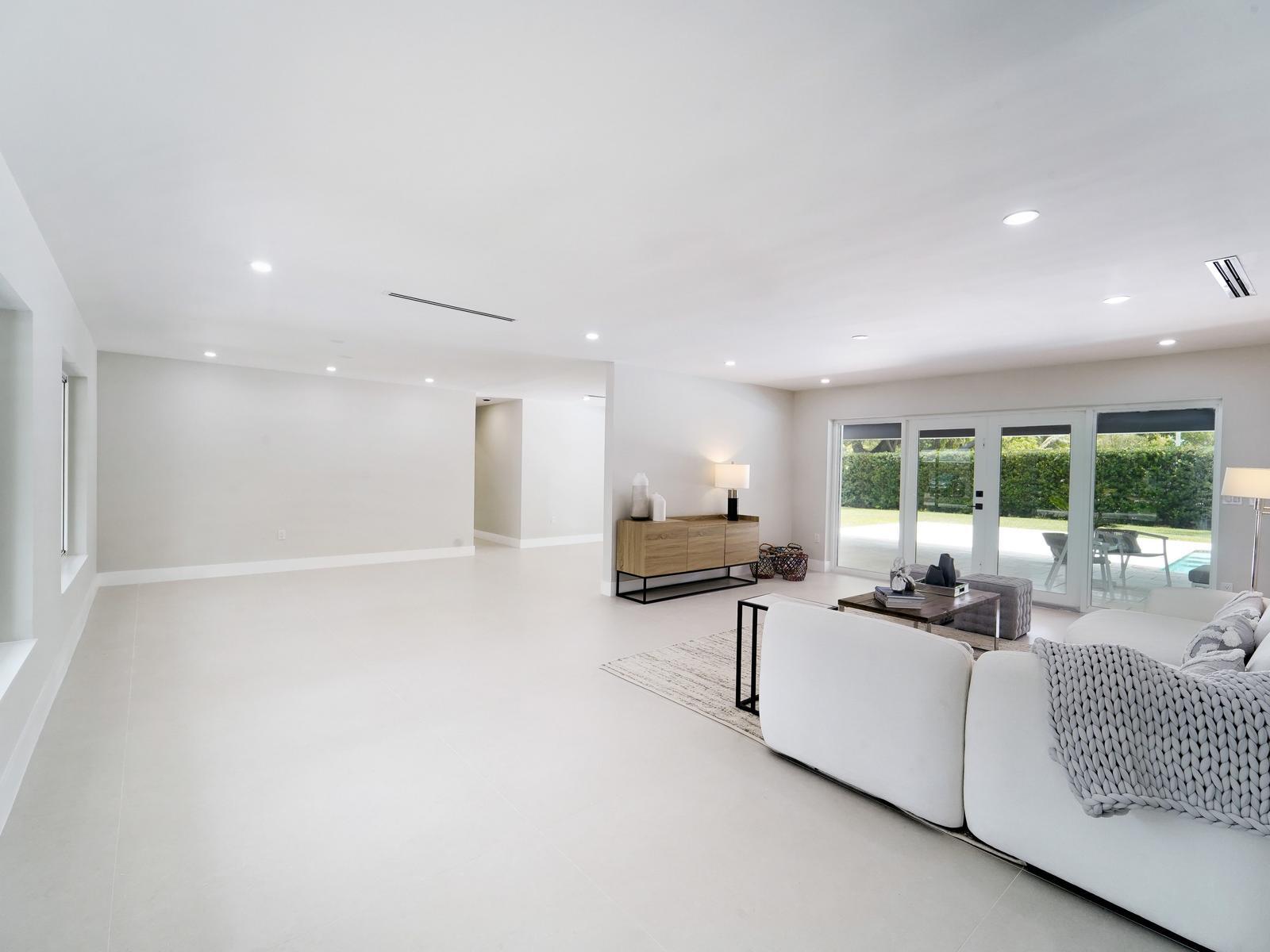 12305 Sw 73rd Avenue Property Photo 5