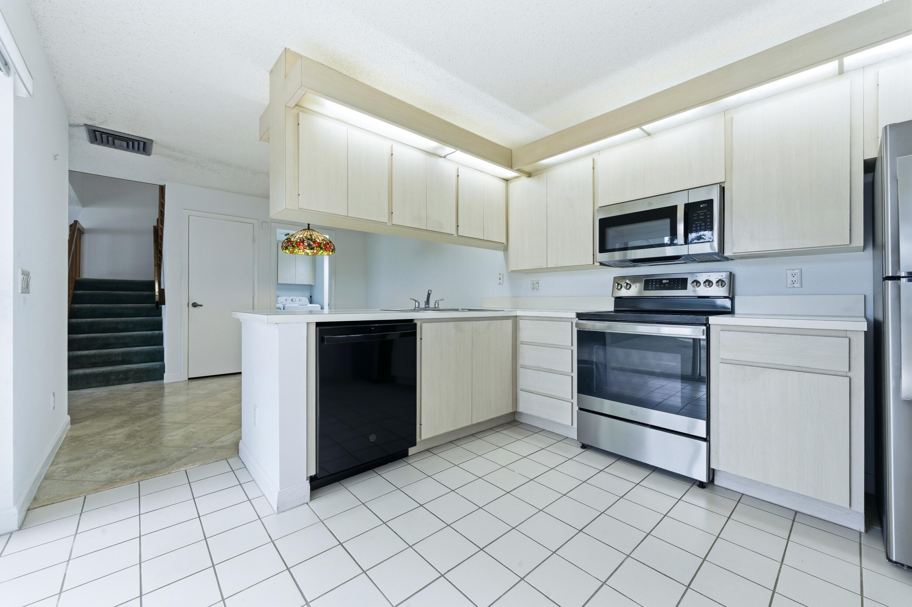 1809 Middleton Way Property Photo 7