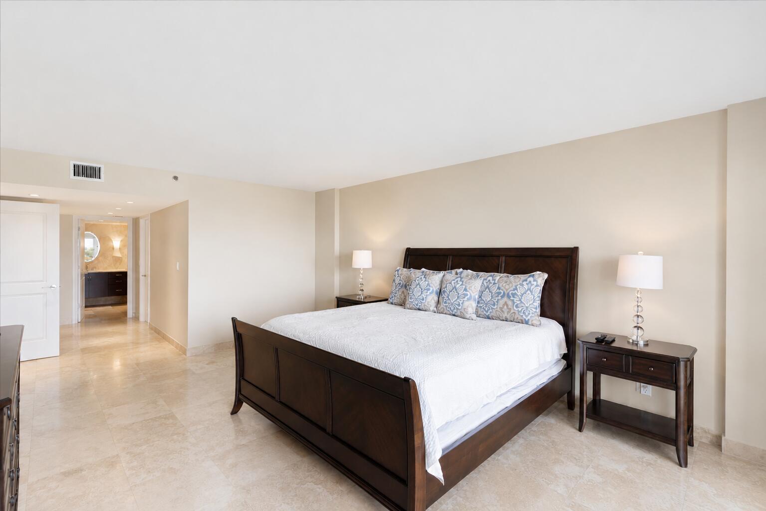 4301 N Ocean Boulevard 802 Property Photo 10