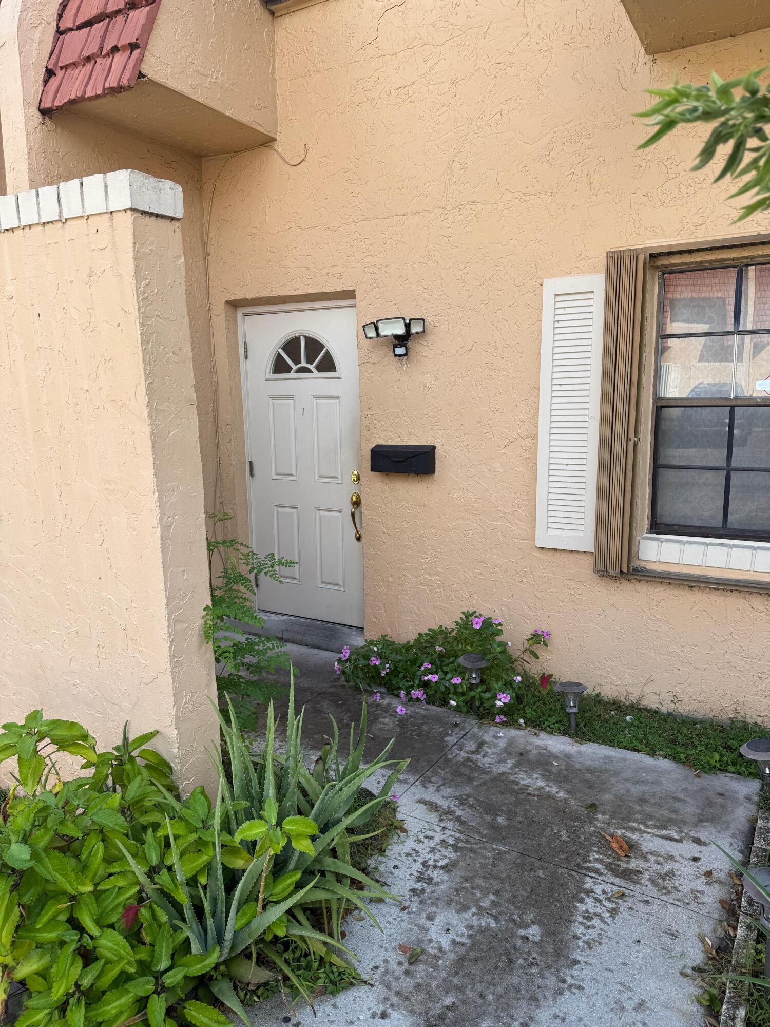 76 Ann Lee Lane Property Photo 2