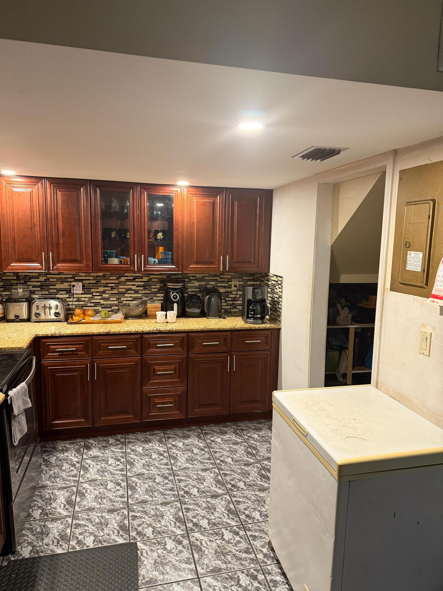 76 Ann Lee Lane Property Photo 12