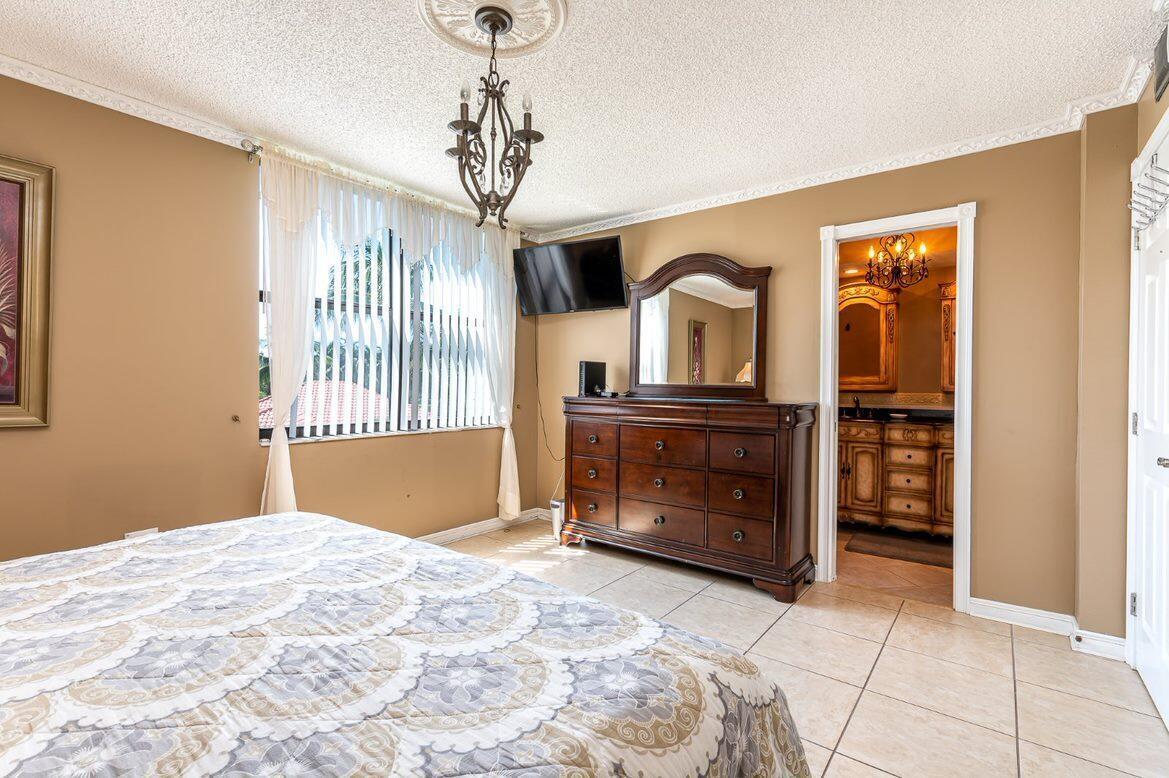 1915 Lavers Circle E309 Property Photo 9