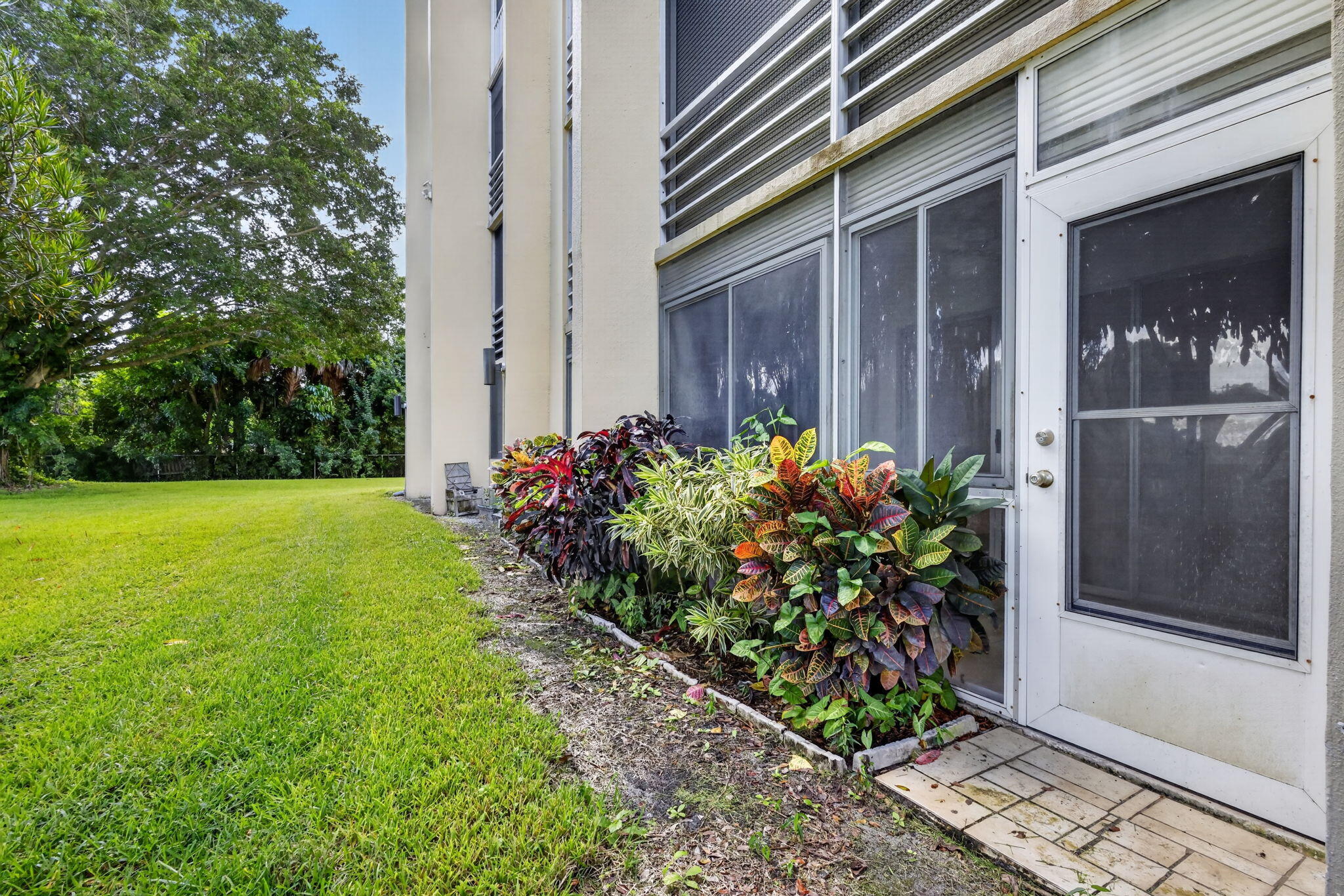 3524 Via Poinciana Apt 104 Property Photo 26