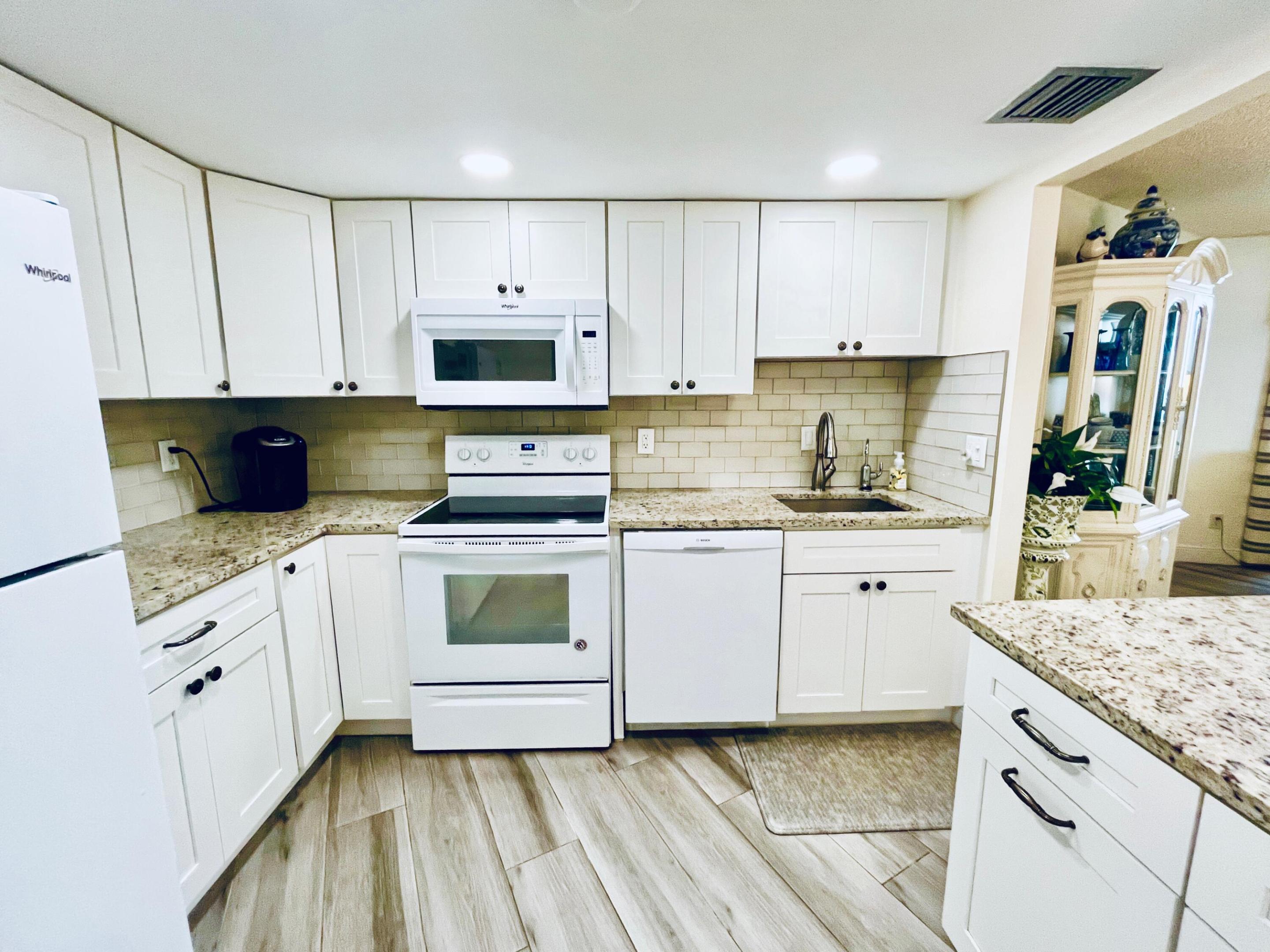 2800 N Ocean Drive A-16d Property Photo 16